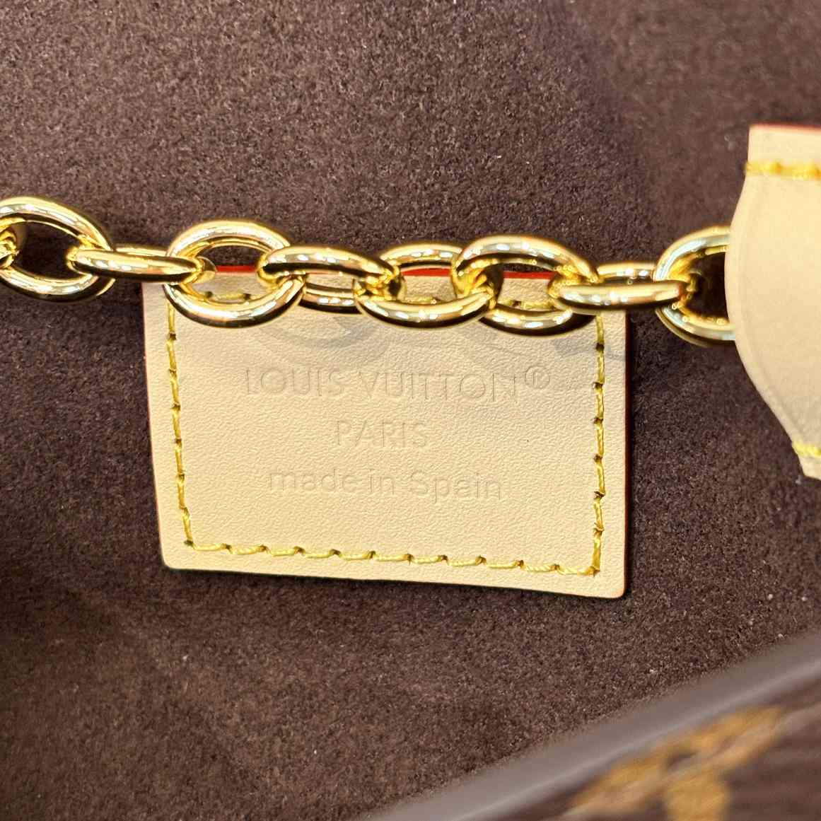 Louis Vuitton Pouch Metis Belt M4588Z - DesignerGu