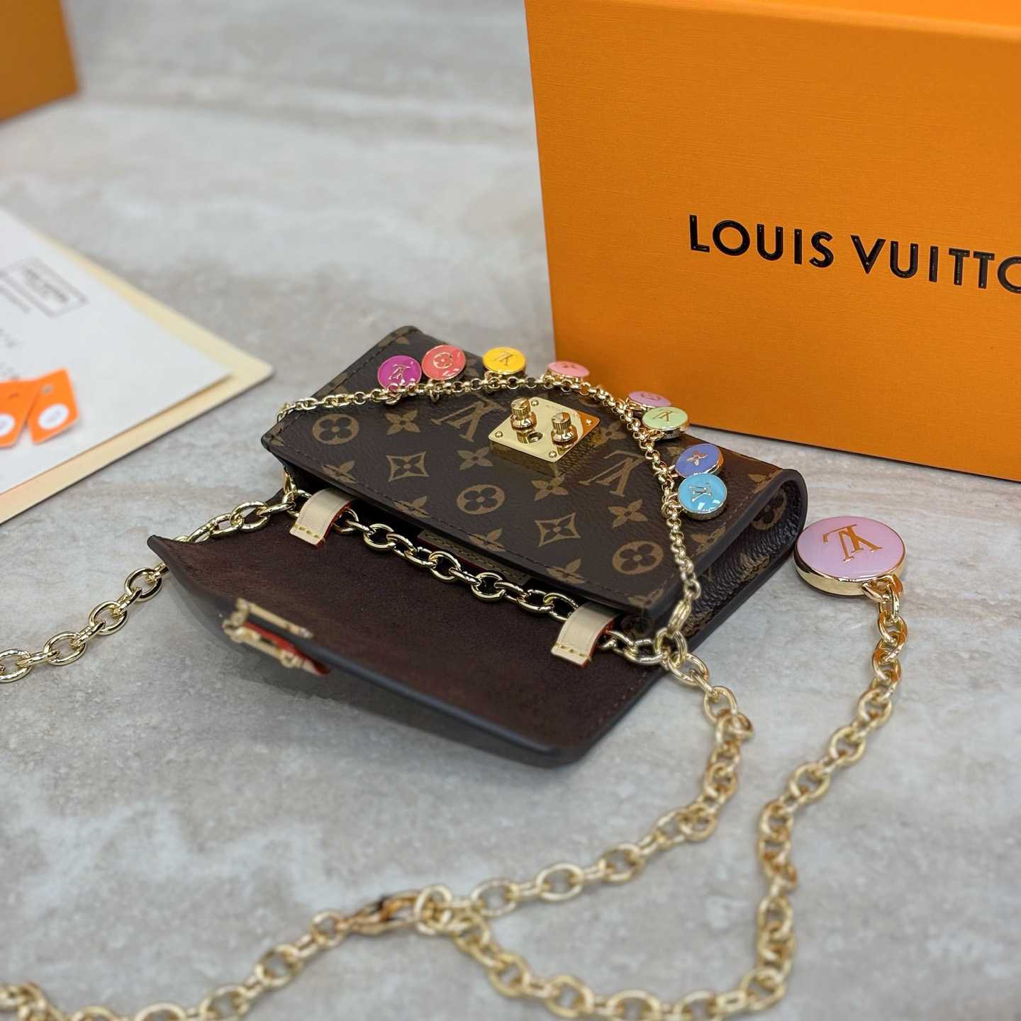 Louis Vuitton Pouch Metis Belt M4588Z - DesignerGu