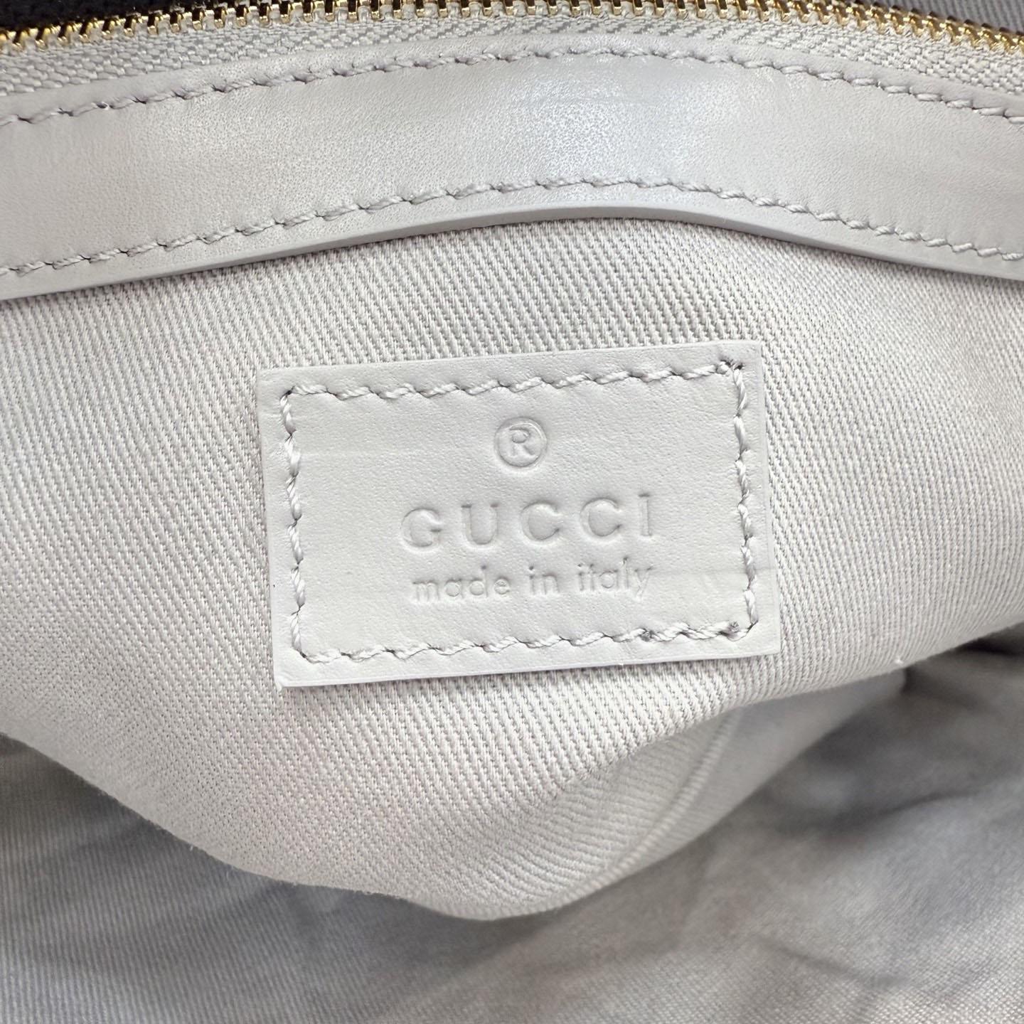 Gucci GG Emblem Small Tote Bag 815214 - DesignerGu