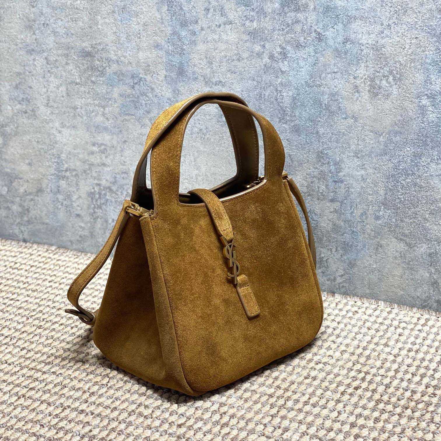 Saint Laurent LE 5 À 7 BABY BEA In Grained Leather - DesignerGu
