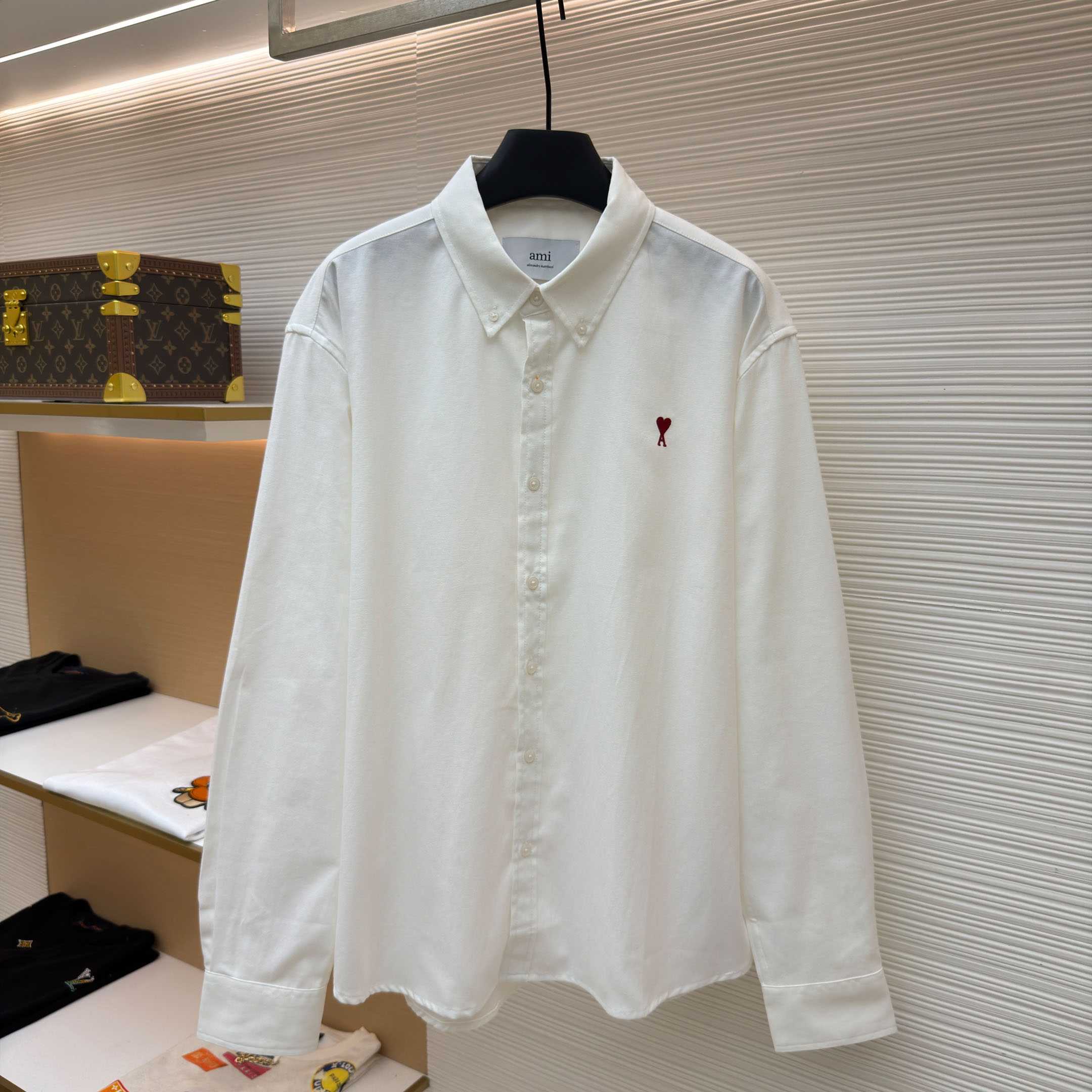 AMI Paris Ami De Coeur Button Down Shirt In Cotton Oxford - DesignerGu