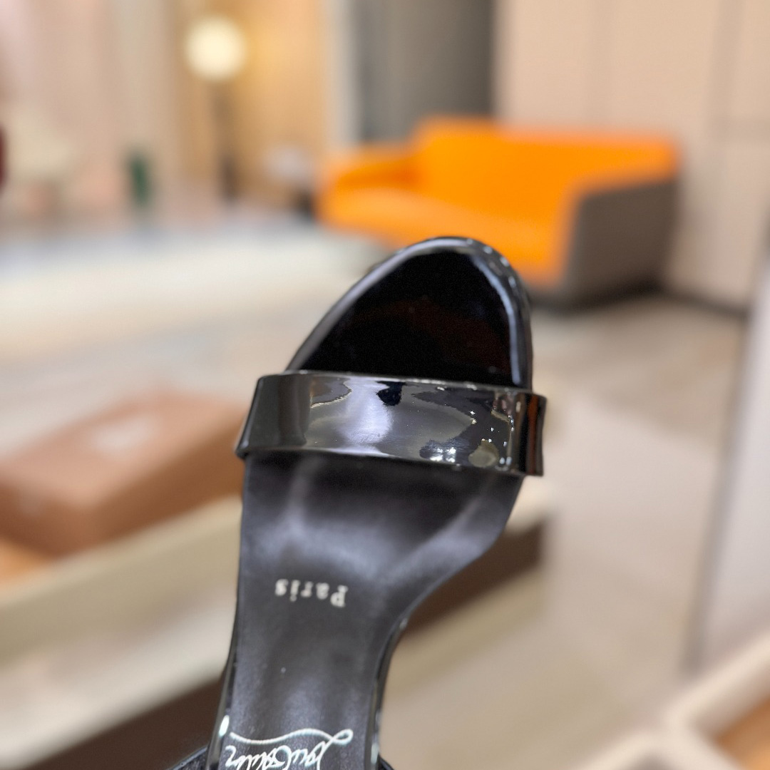 Christian Louboutin Marilyn Leather Sandals - DesignerGu