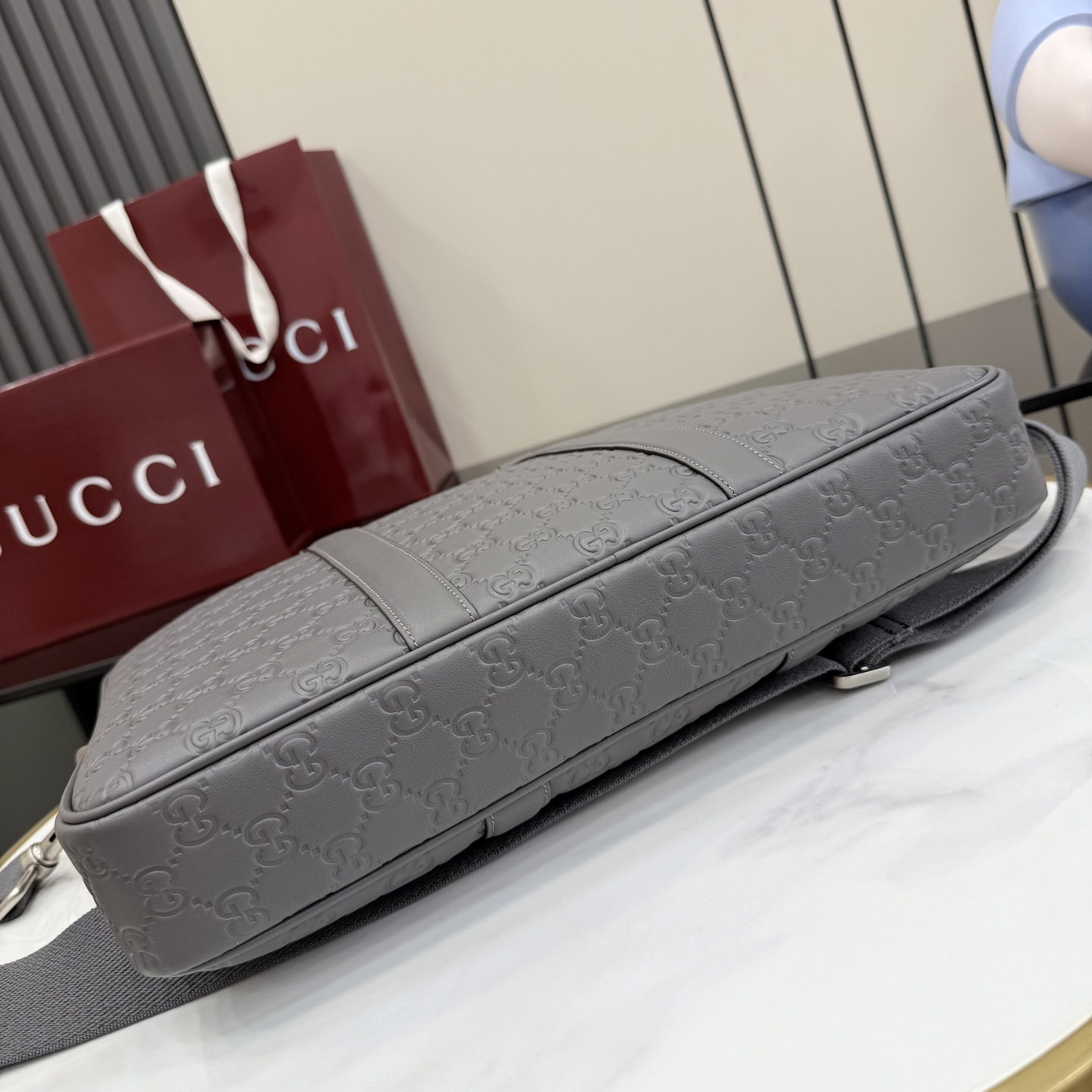 Gucci  GG Emblem Large Briefcase 850222 - DesignerGu