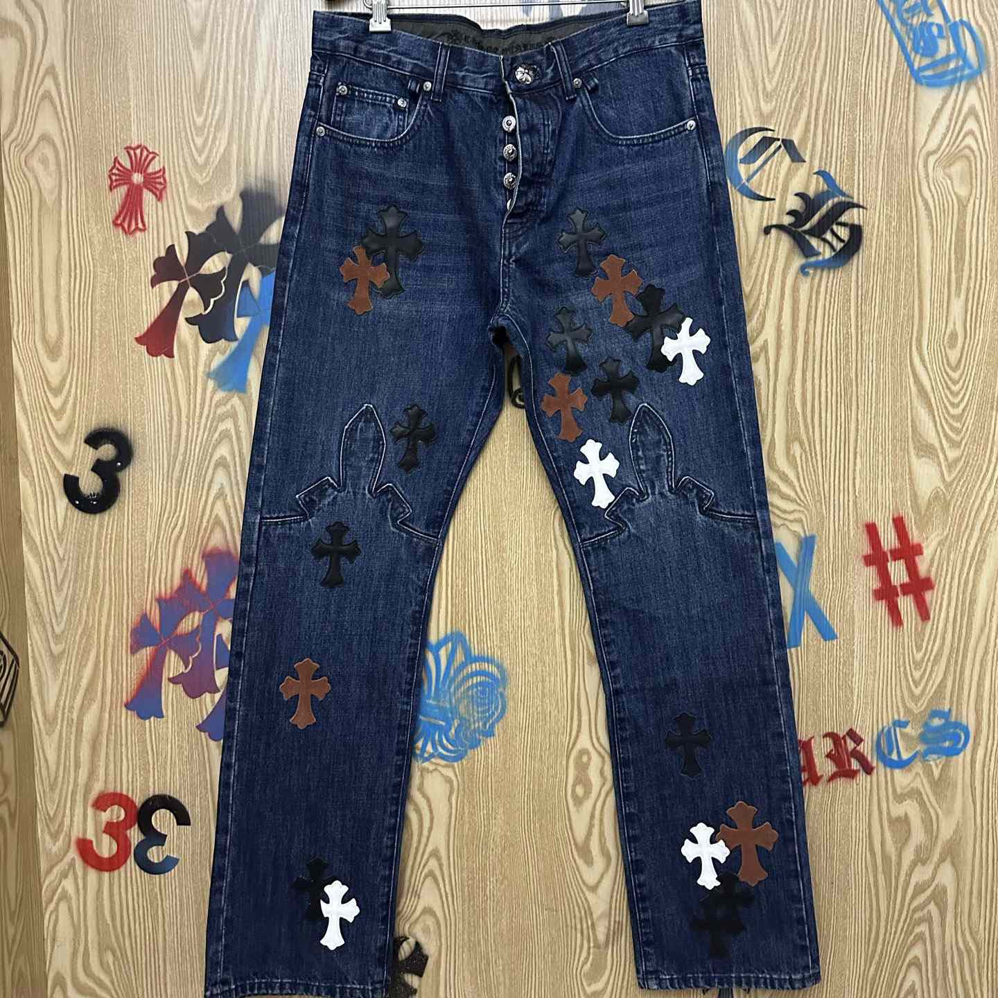 Chrome Hearts Black & White & Brown Patch Fleur Knee Jeans - DesignerGu