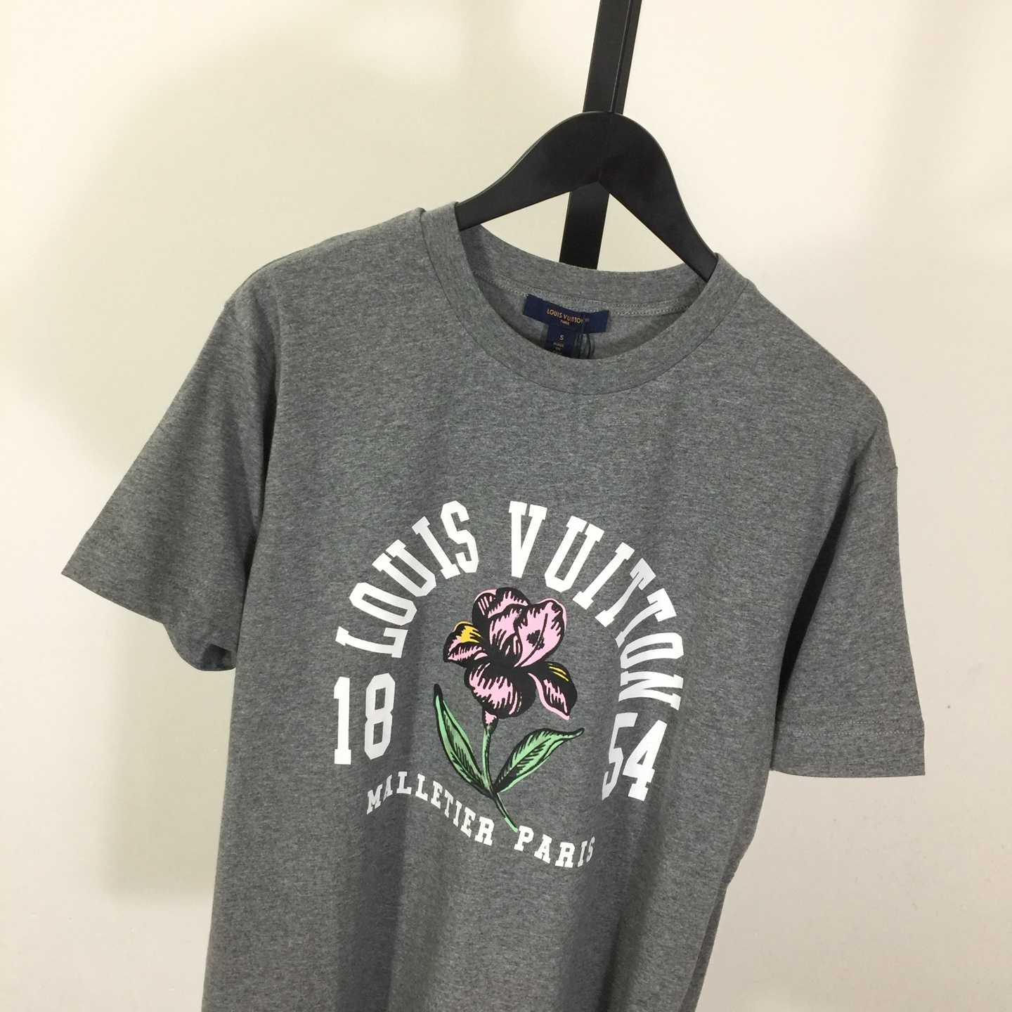 Louis Vuitton Iris Print T-Shirt   1AJZF8 - DesignerGu