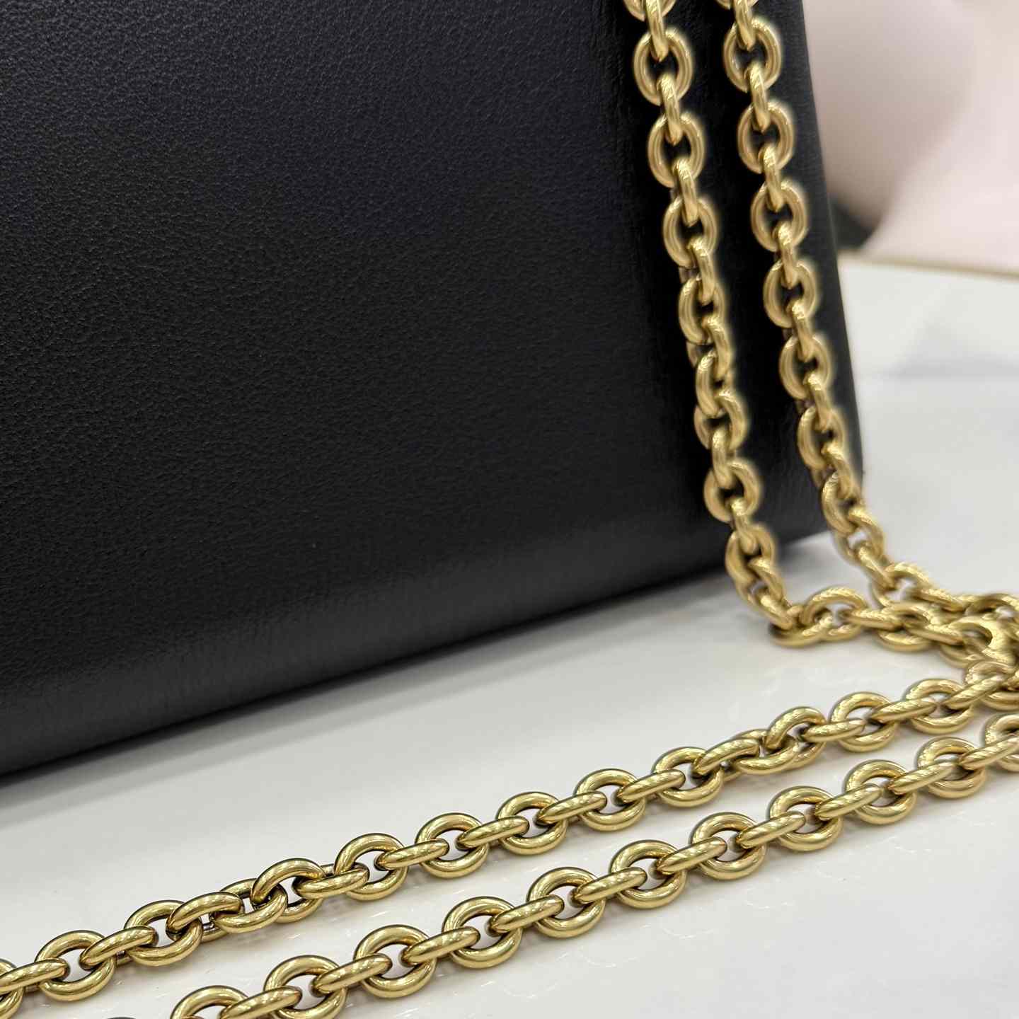 Gucci Dionysus Medium Shoulder Bag - DesignerGu