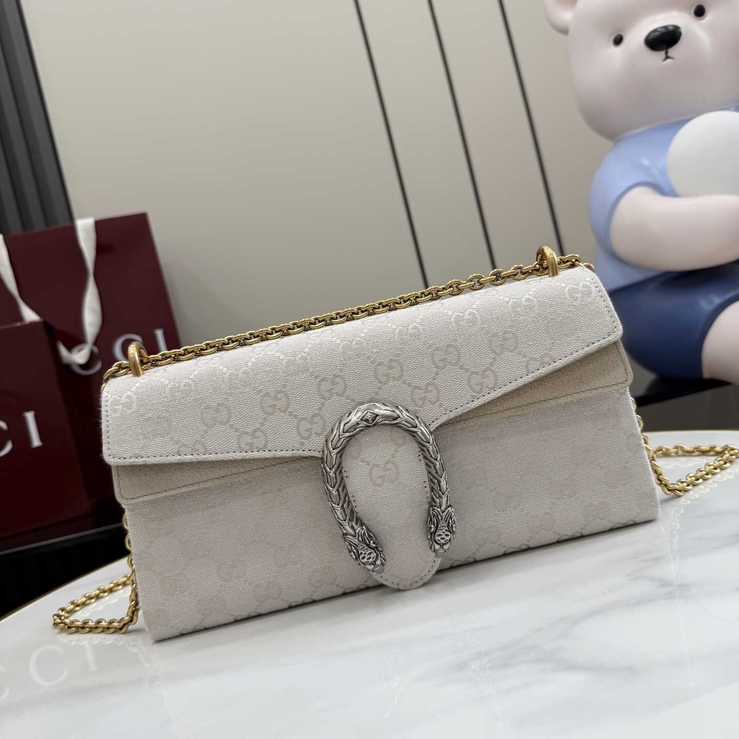 Gucci Dionysus Medium Shoulder Bag - DesignerGu