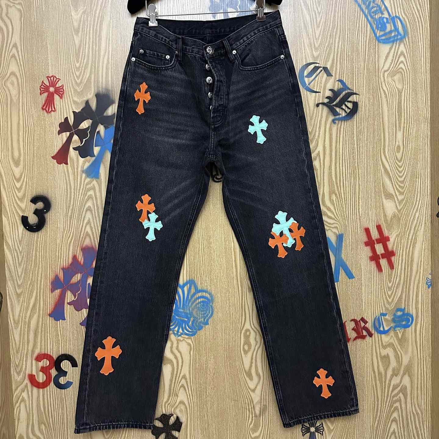 Chrome Hearts Levi's 501 Orange&Green Miami Cross Leather Patch Black Jeans - DesignerGu