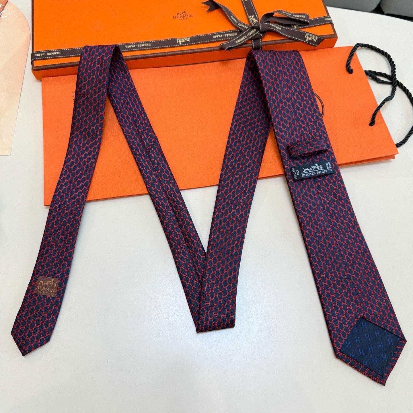 Hermes Dancing H Tie - DesignerGu