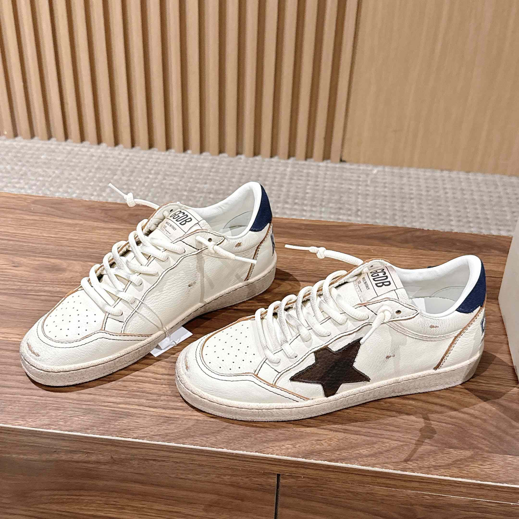 Golden Goose Ball Star Sneakers In Leather - DesignerGu