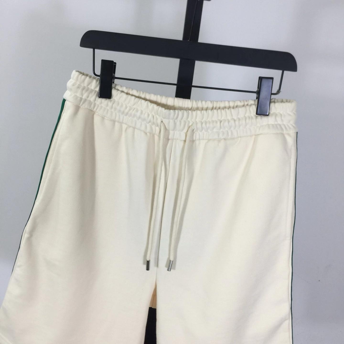 Gucci Men's Bermuda shorts  - DesignerGu