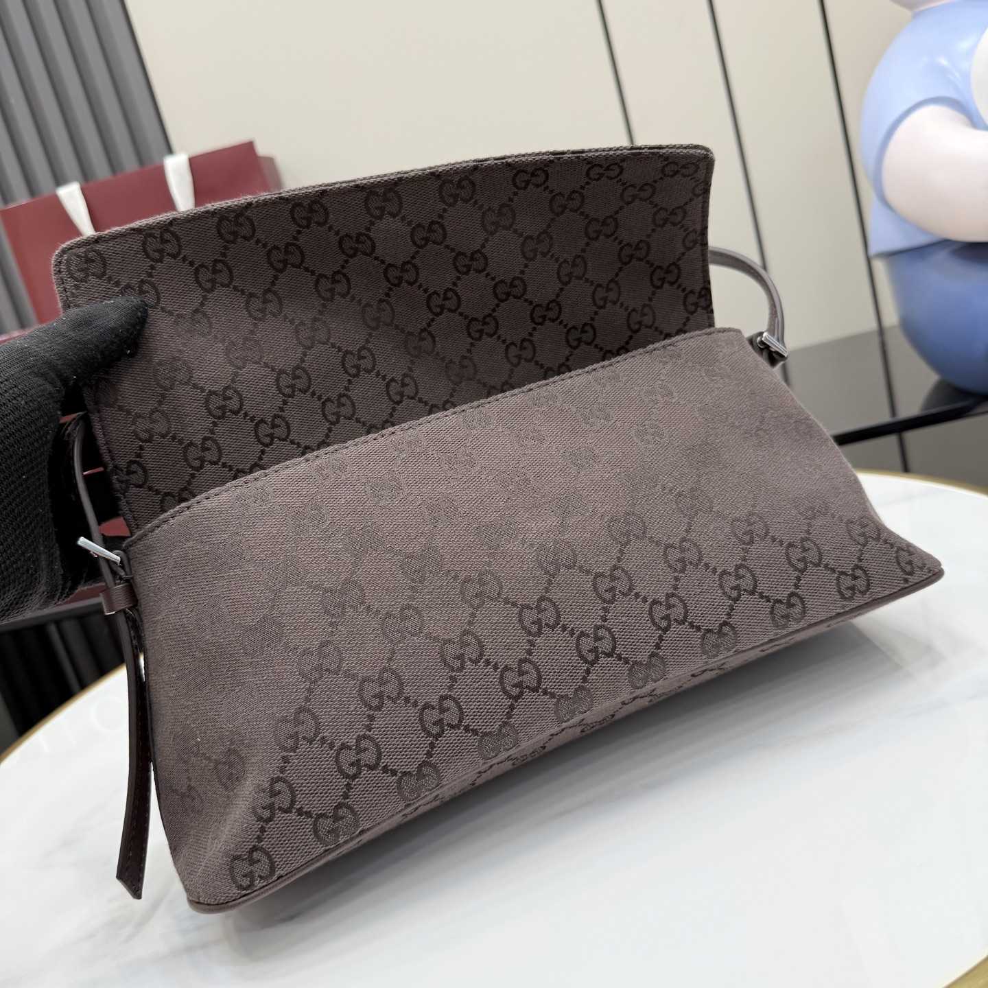 Gucci Madison Medium Shoulder Bag - DesignerGu
