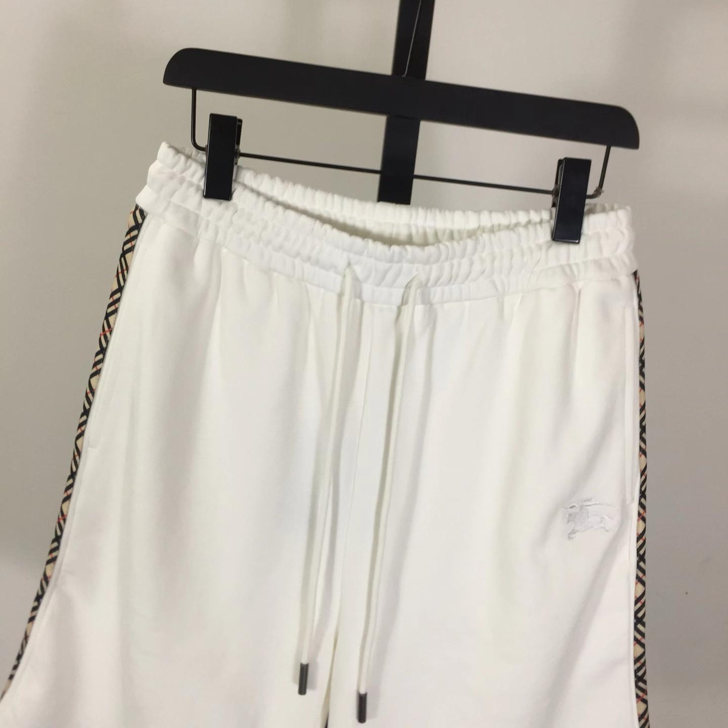 Burberry Men's Bermuda shorts  - DesignerGu