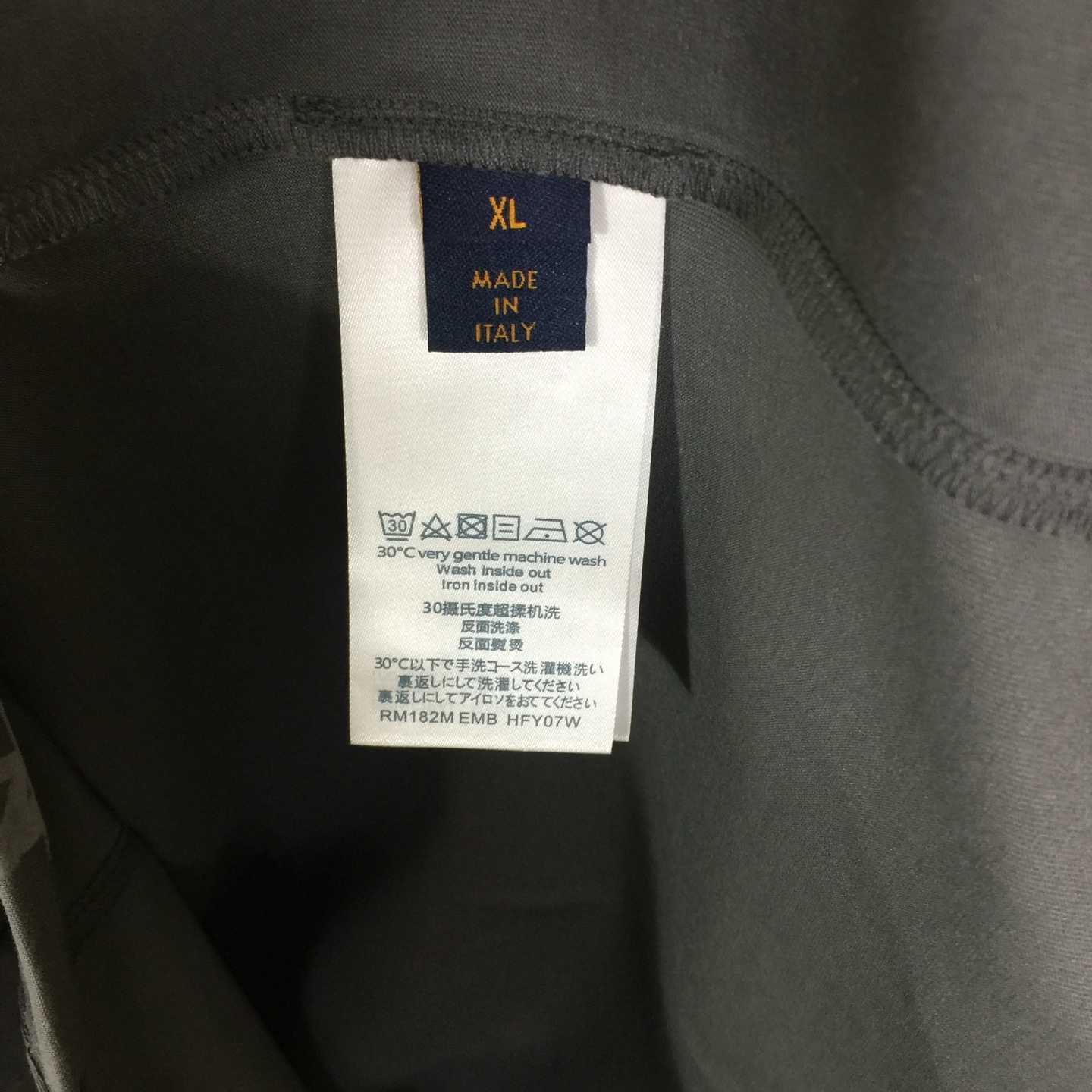 Louis Vuitton Monogram T-Shir - DesignerGu