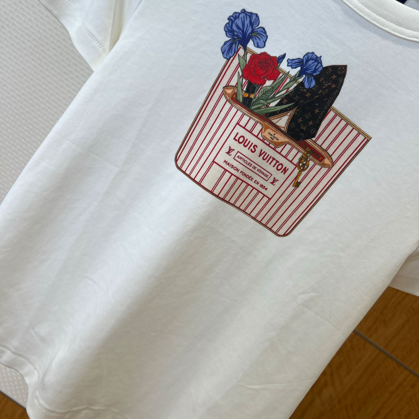 Louis Vuitton Neverfull Print T-Shirt 1AK1I2 - DesignerGu