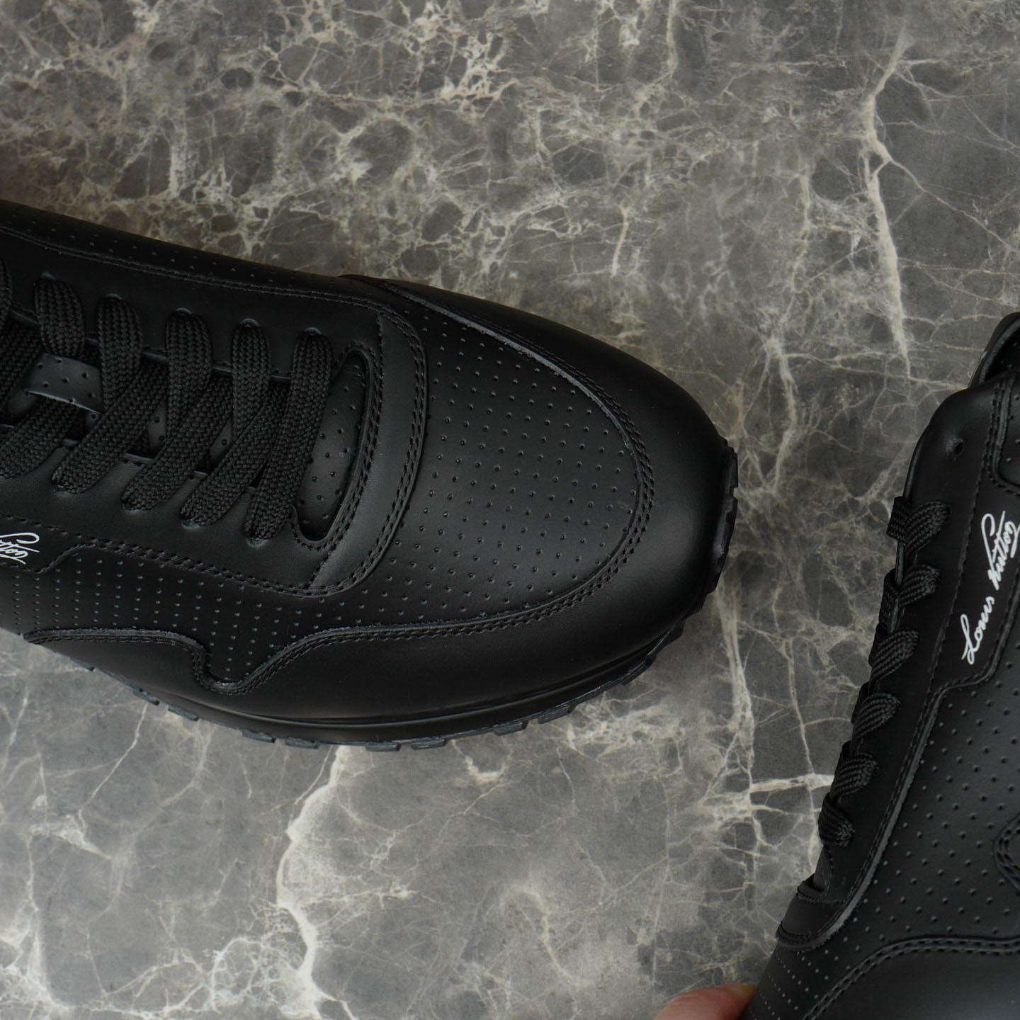 Louis Vuitton Run Away Sneaker   1AKBKM - DesignerGu