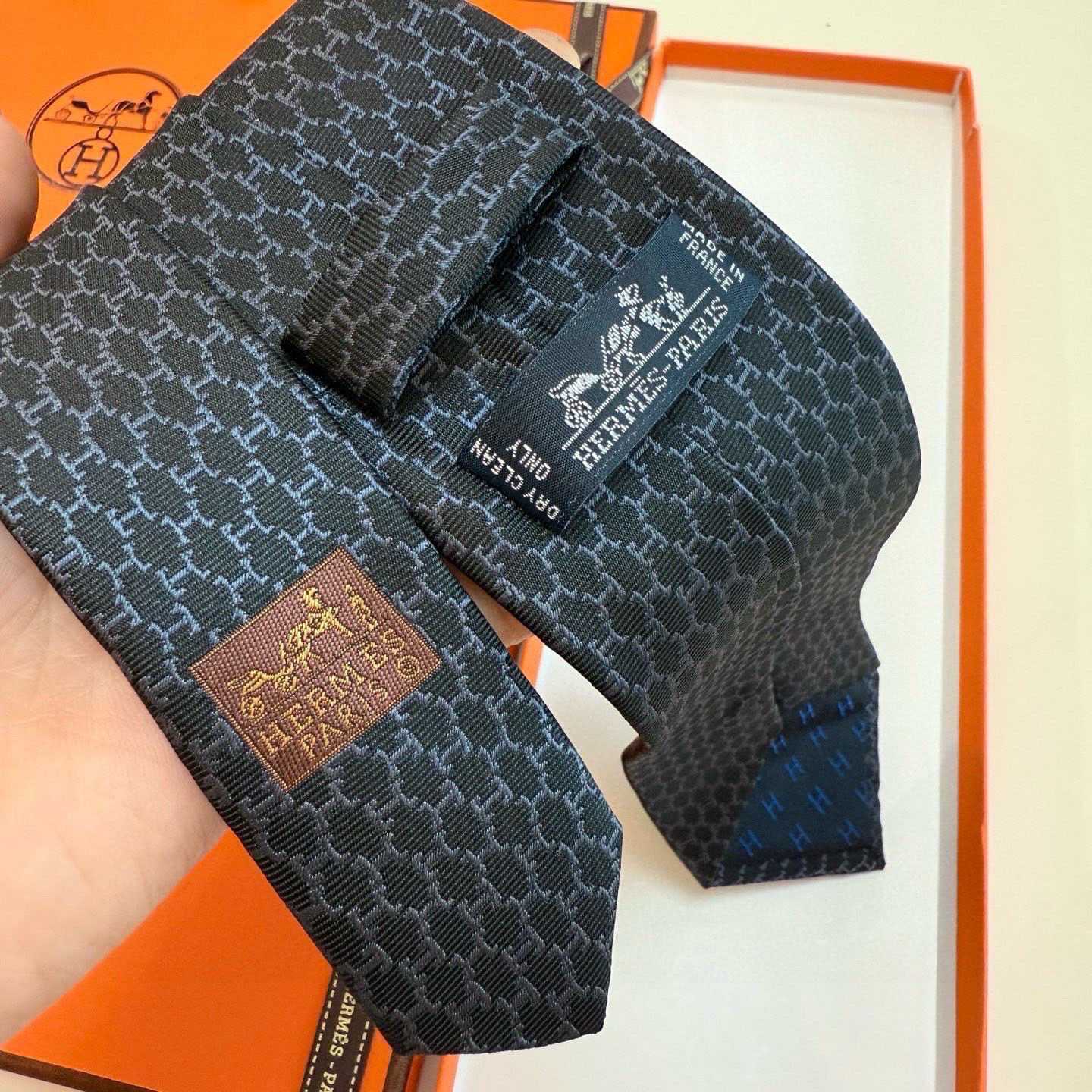 Hermes Dancing H Tie - DesignerGu