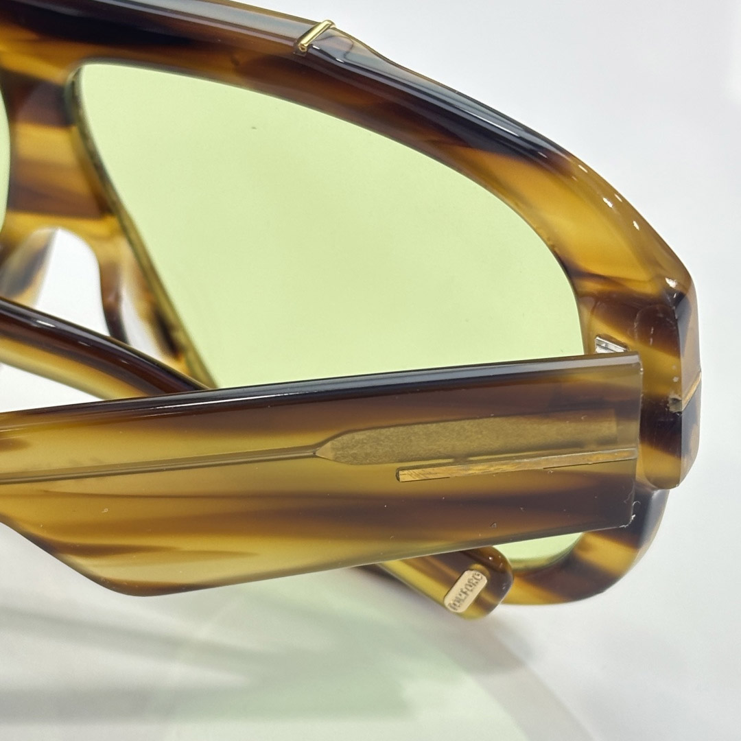 Tom Ford FT1093 Sunglasses - DesignerGu