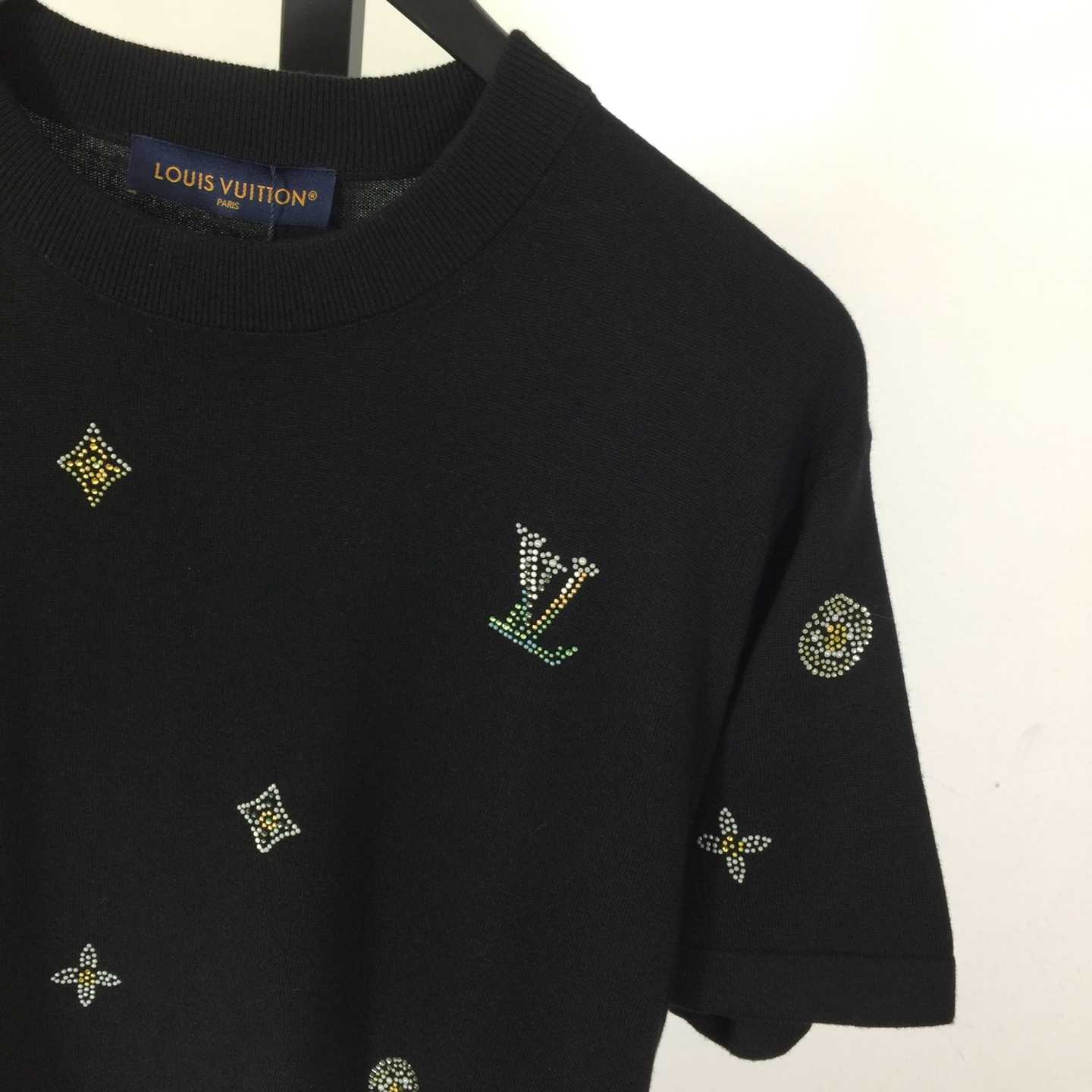 Louis Vuitton Embellished Short-Sleeved Crewneck   1AJR09 - DesignerGu
