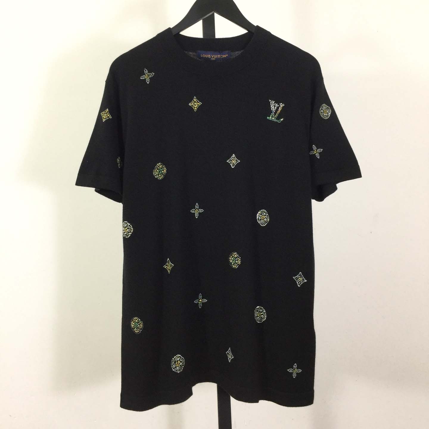 Louis Vuitton Embellished Short-Sleeved Crewneck   1AJR09 - DesignerGu