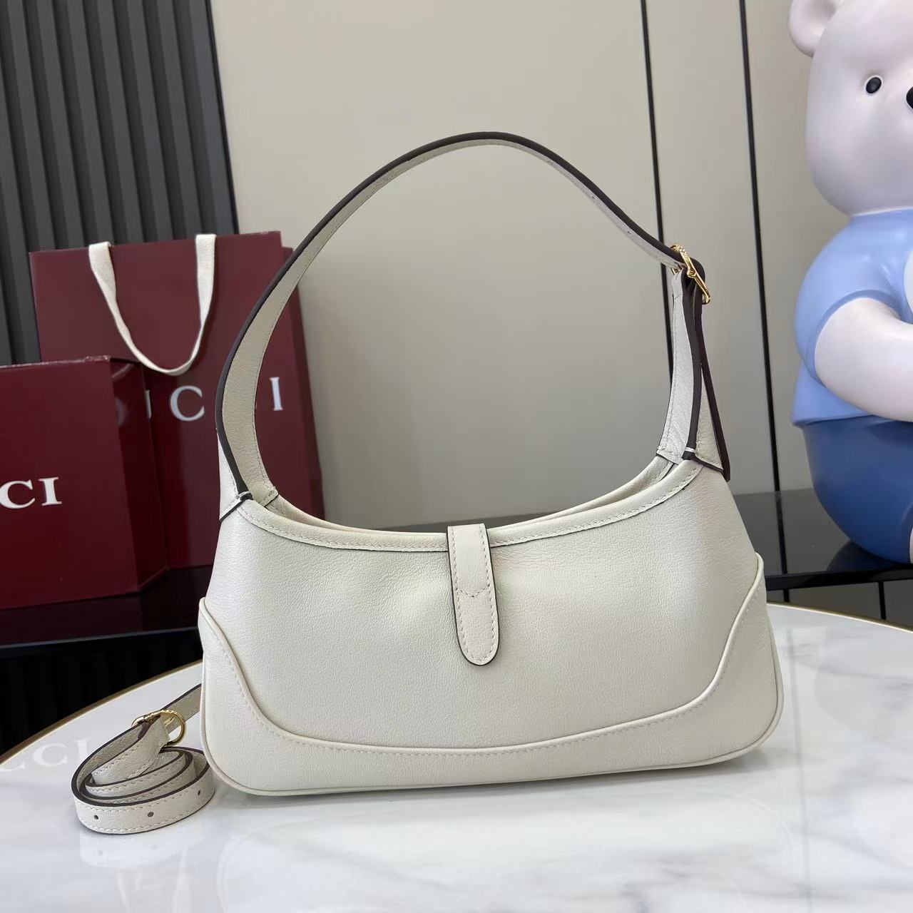 Gucci Jackie Slim Medium Shoulder Bag  - DesignerGu