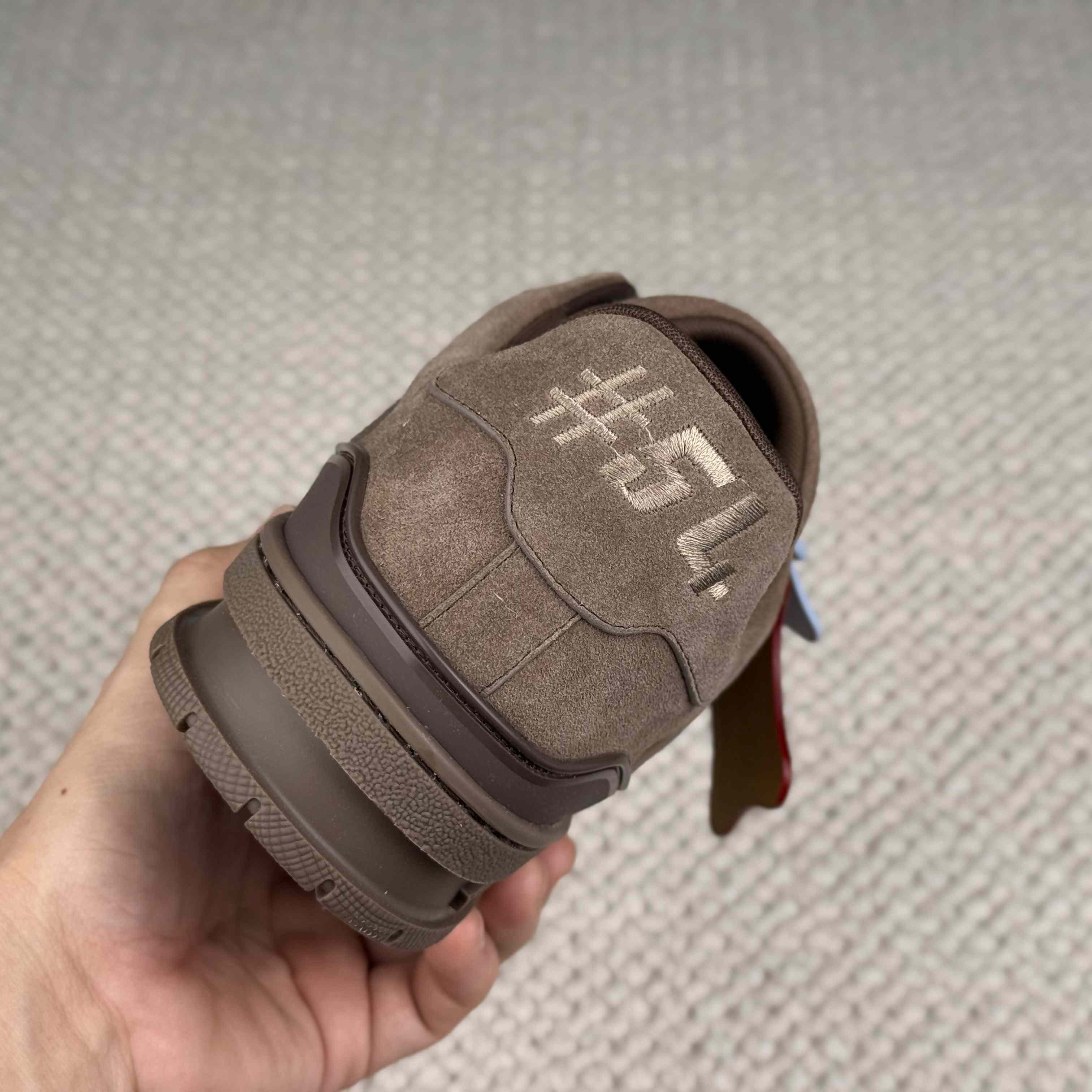 Louis Vuitton LV Trainer Distressed Sneaker 1AKBOU - DesignerGu