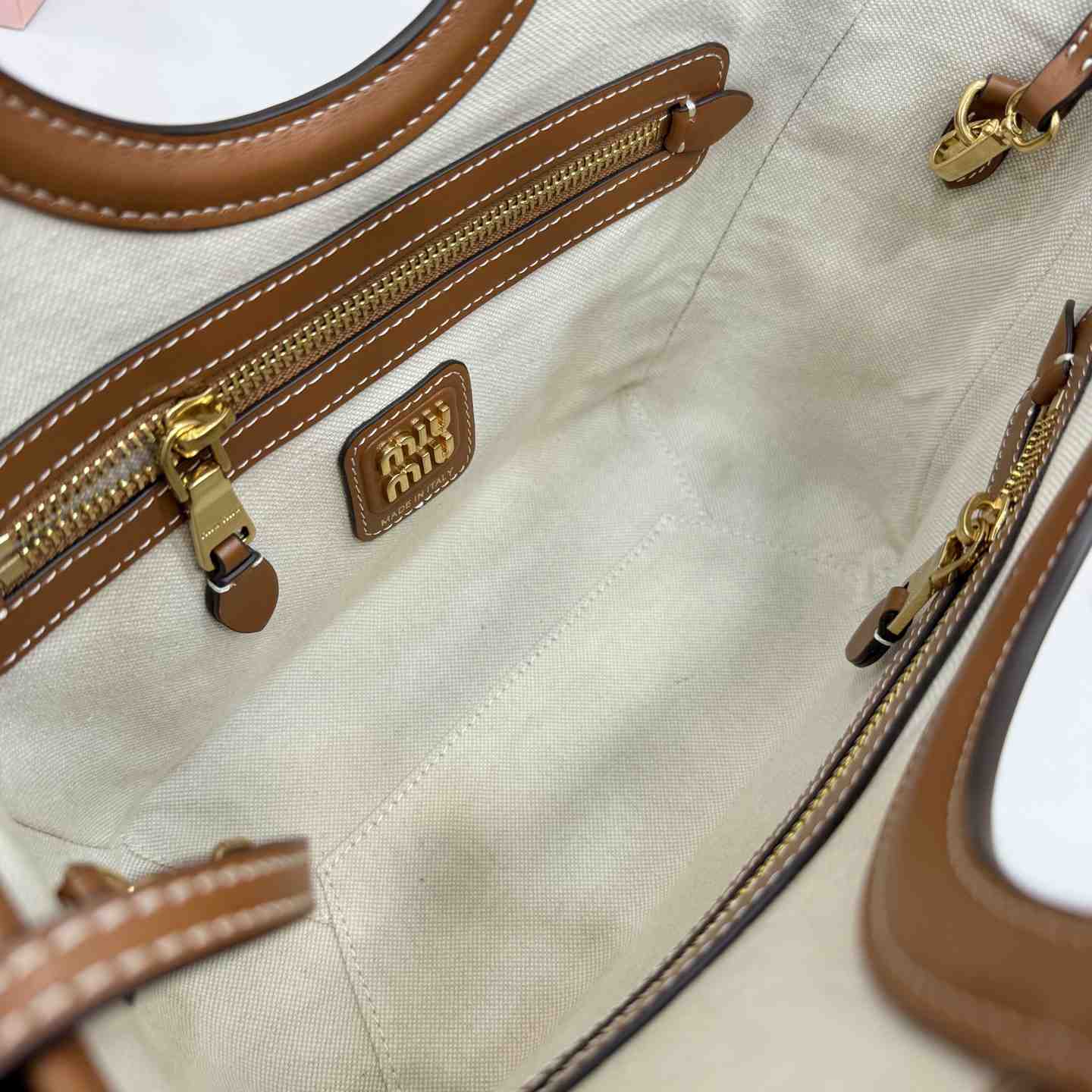 Miu Miu IVY Leather Bag 5BG288 - DesignerGu