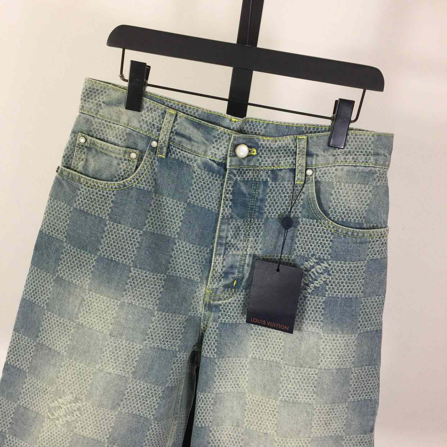 Louis Vuitton Damier 3D Light Denim Shorts 1AHVDS - DesignerGu