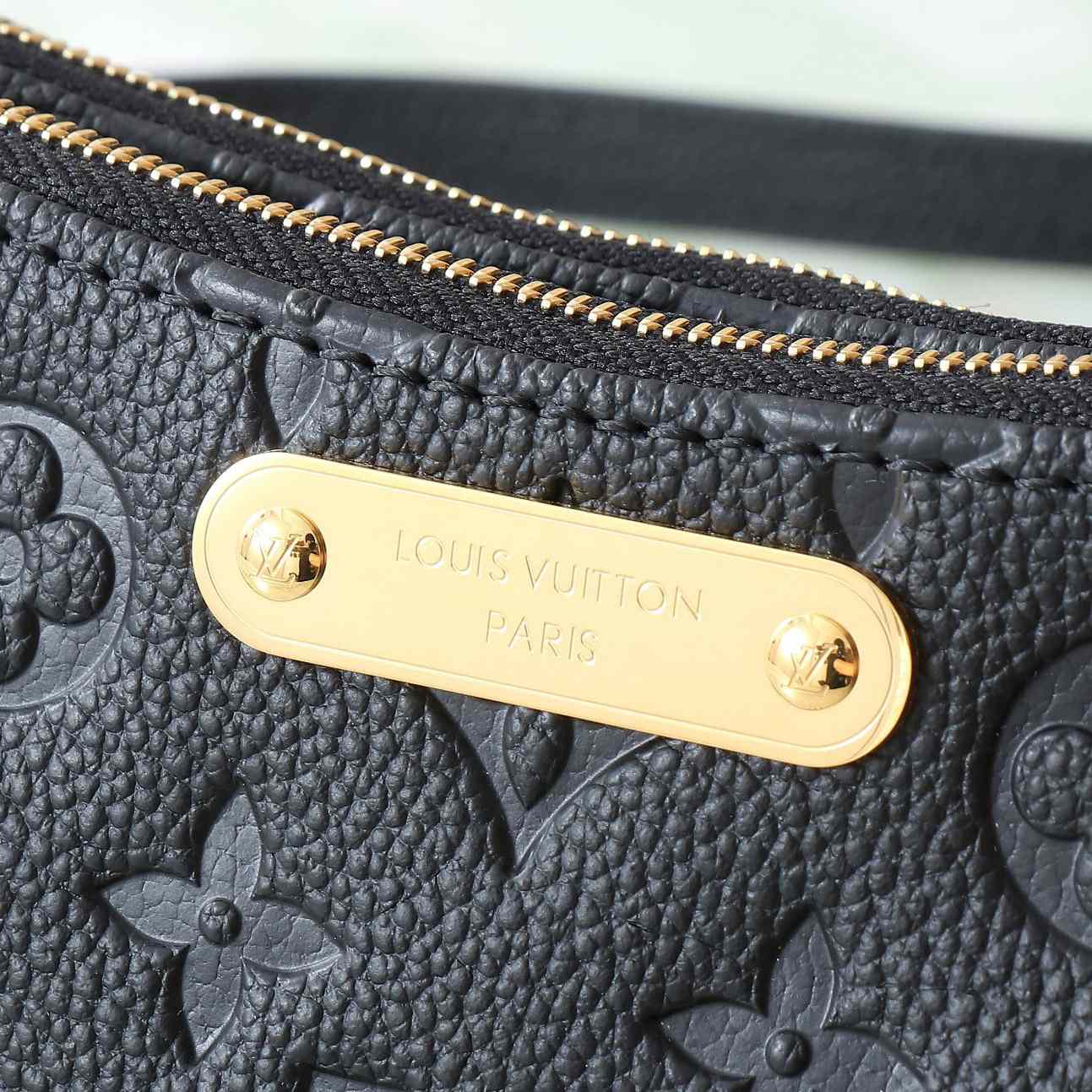 Louis Vuitton Pochette Liv M83301 - DesignerGu