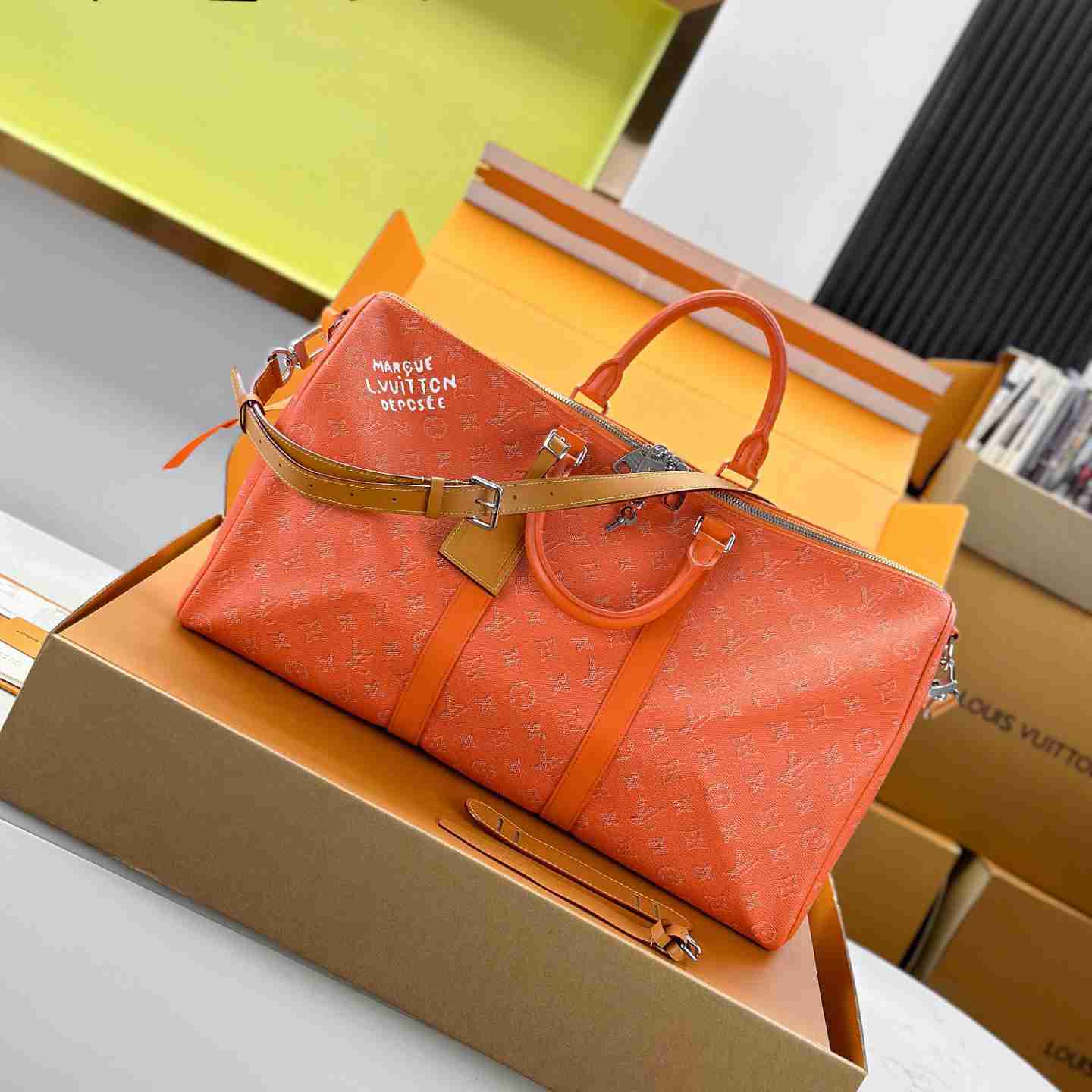 Louis Vuitton Keepall Bandoulière 50 M26865 - DesignerGu