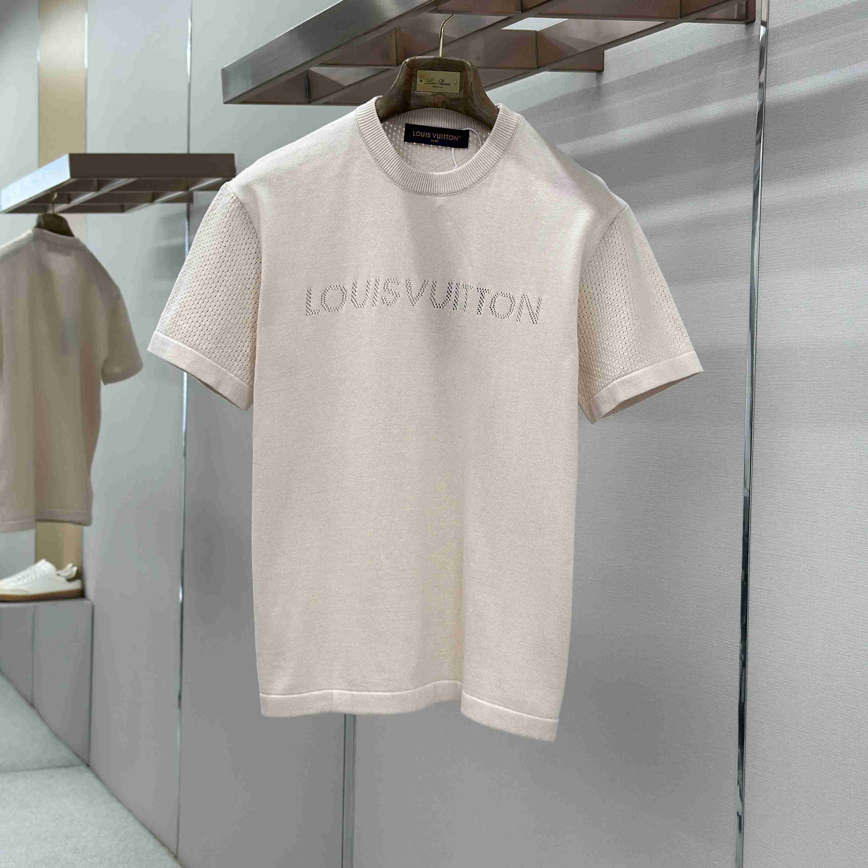 Louis Vuitton Elegant Cotton Cashmere Short-Sleeved Crewneck 1AK6XJ - DesignerGu
