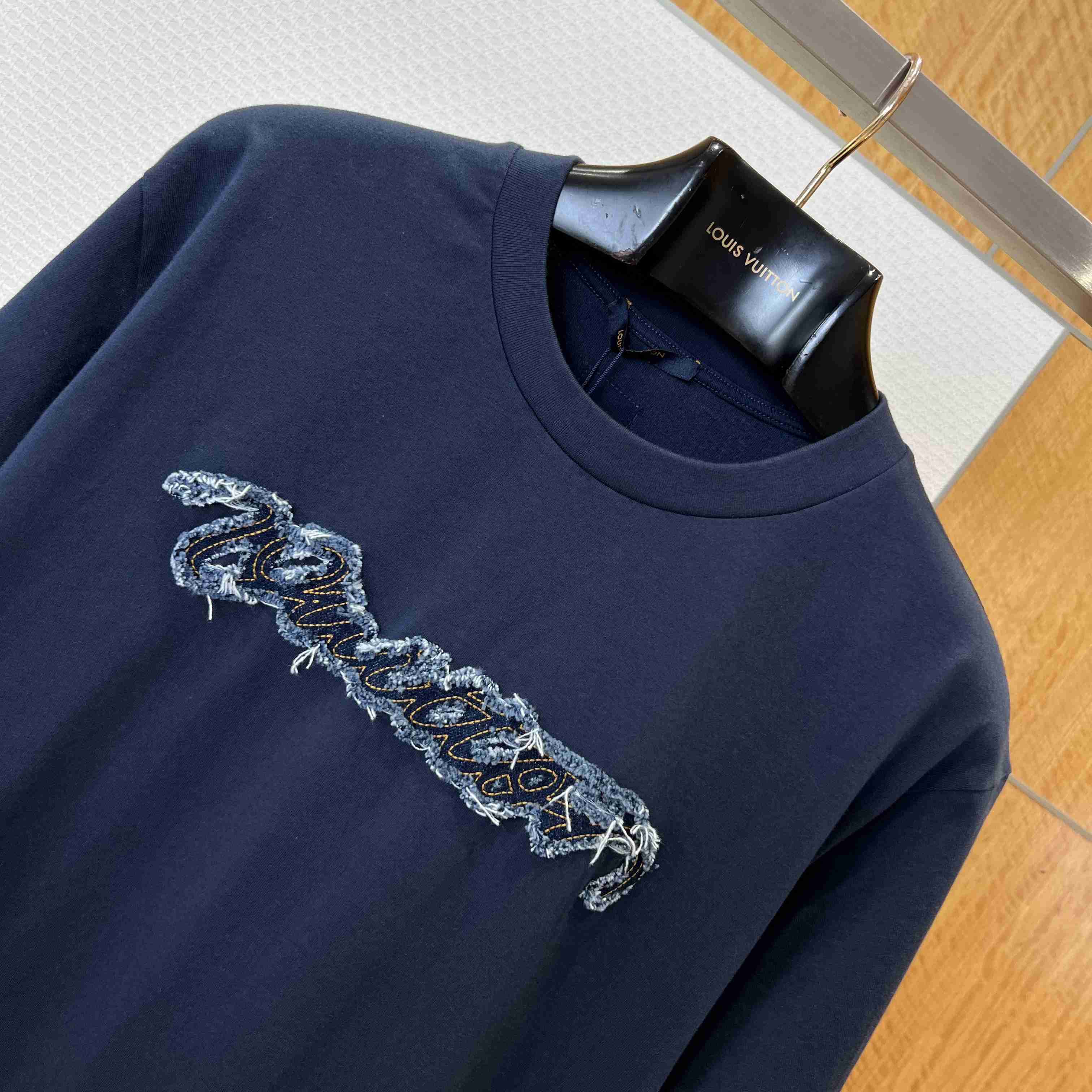 Louis Vuitton Denim Signature T-Shirt 1AK7H9 - DesignerGu