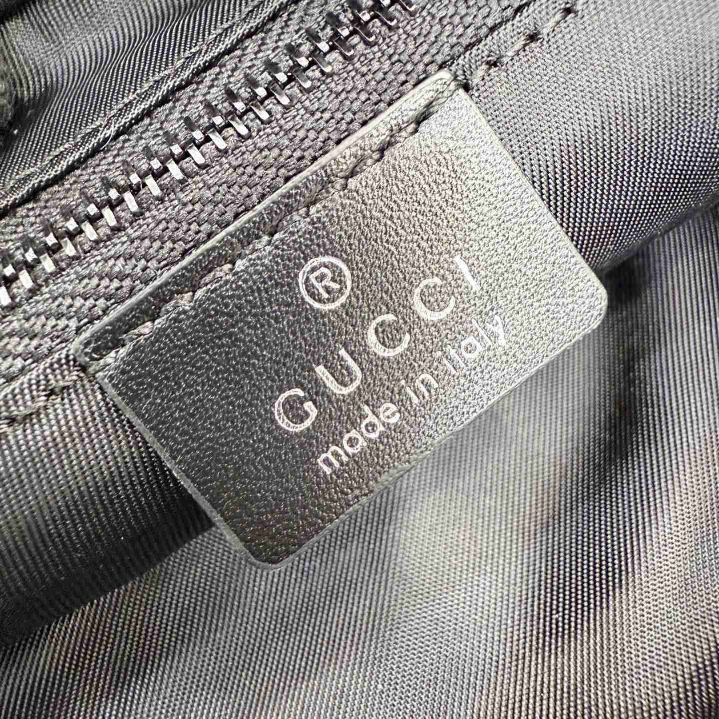 Gucci Tag Medium Crossbody Bag 875229 - DesignerGu
