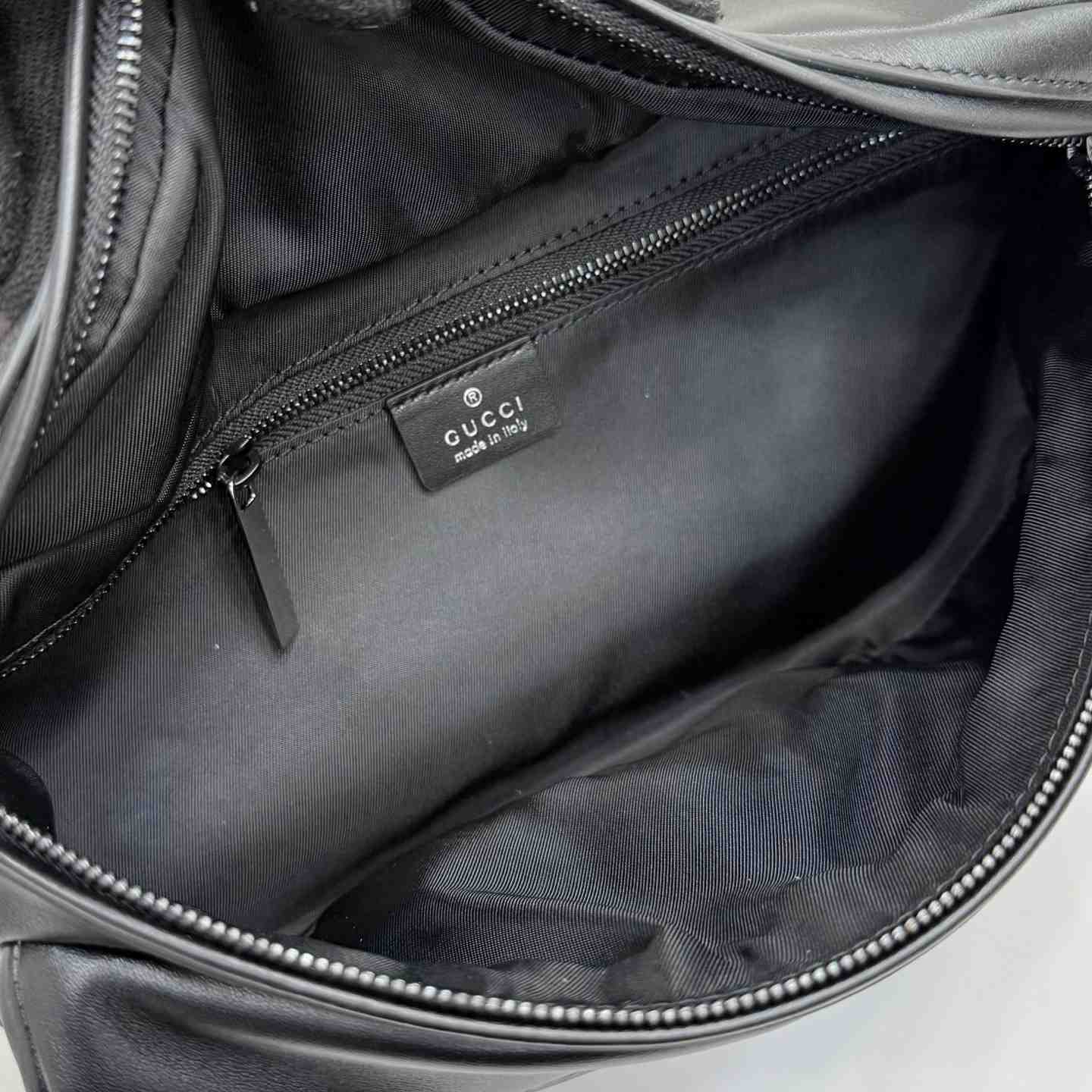 Gucci Tag Medium Crossbody Bag 875229 - DesignerGu