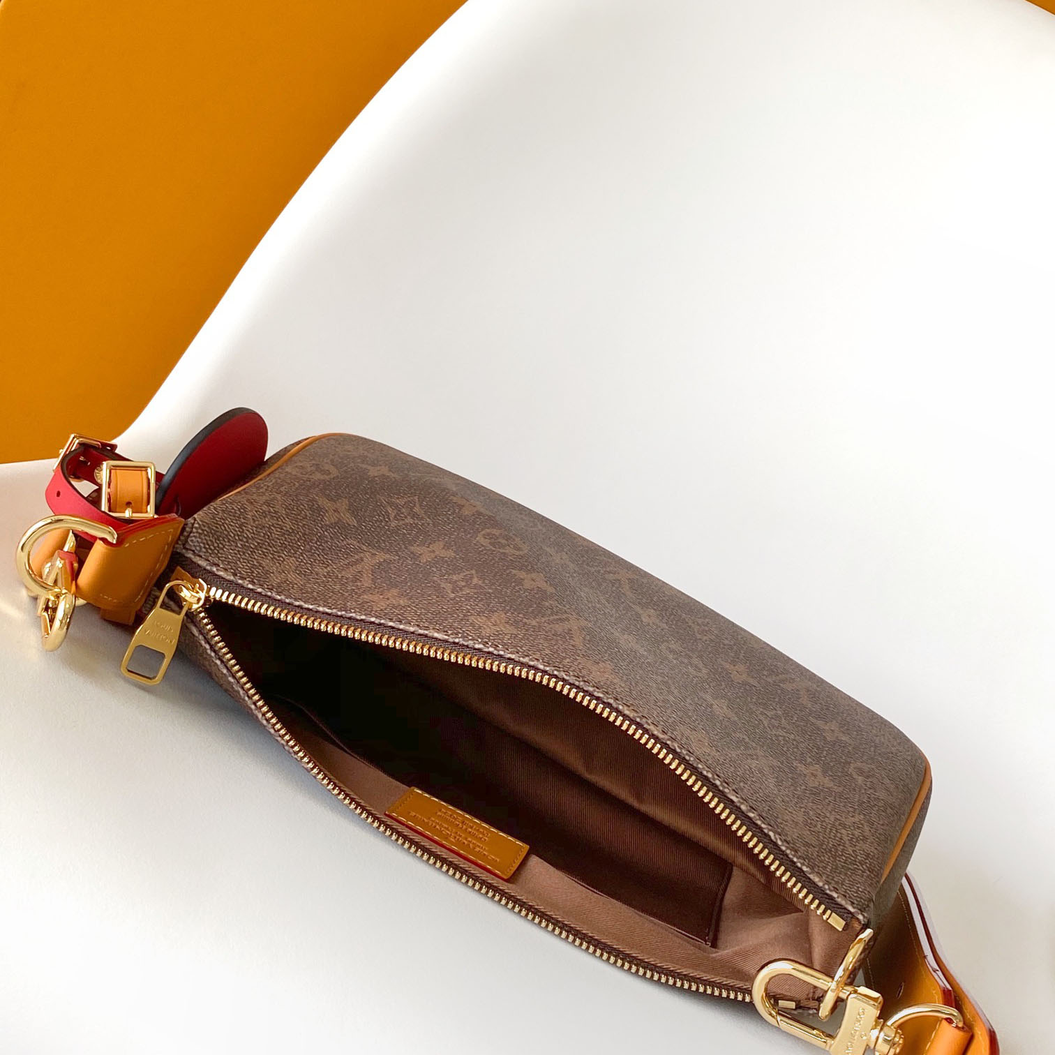 Louis Vuitton  Pochette Accessoires  - DesignerGu
