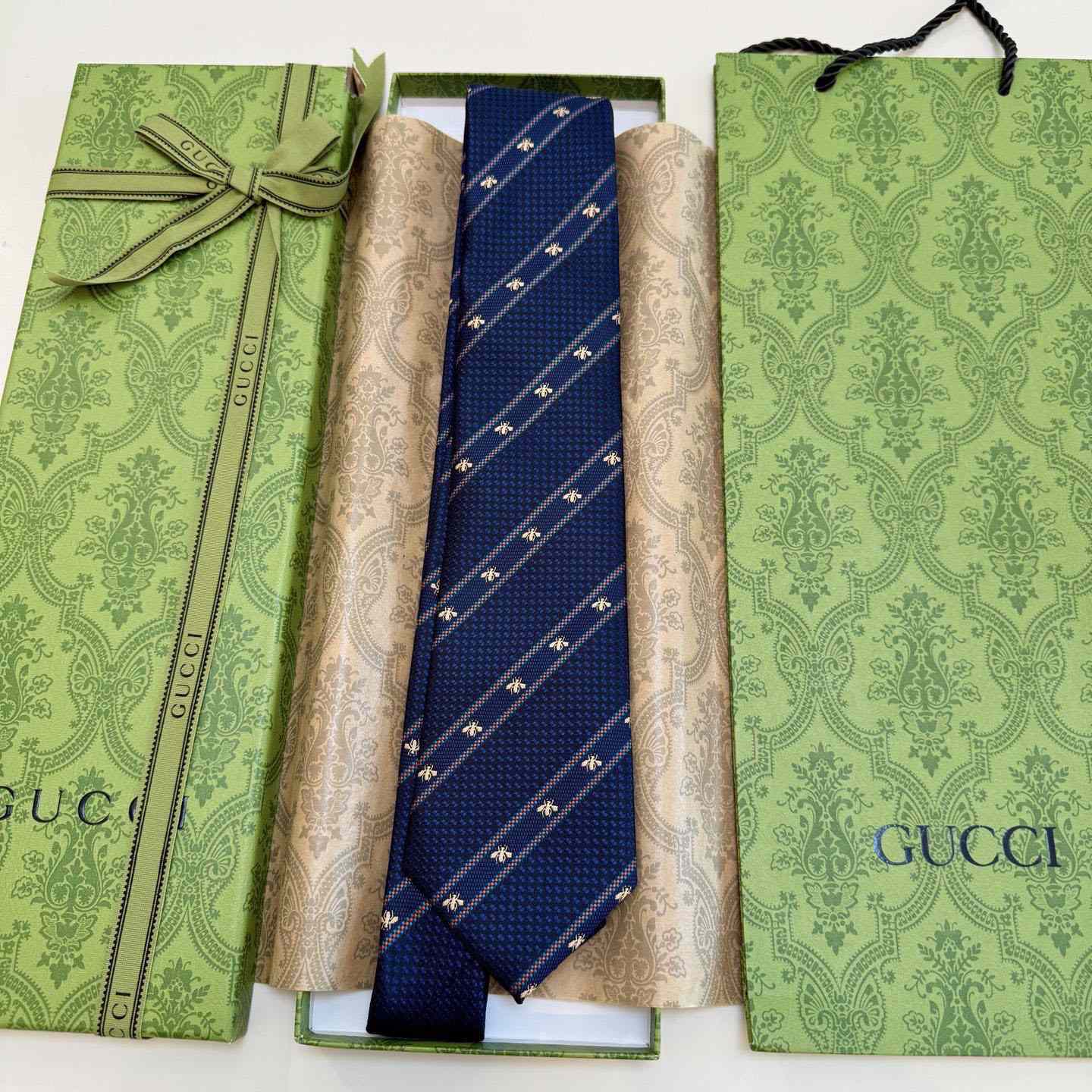 Gucci Bee And Web Silk Jacquard Tie - DesignerGu