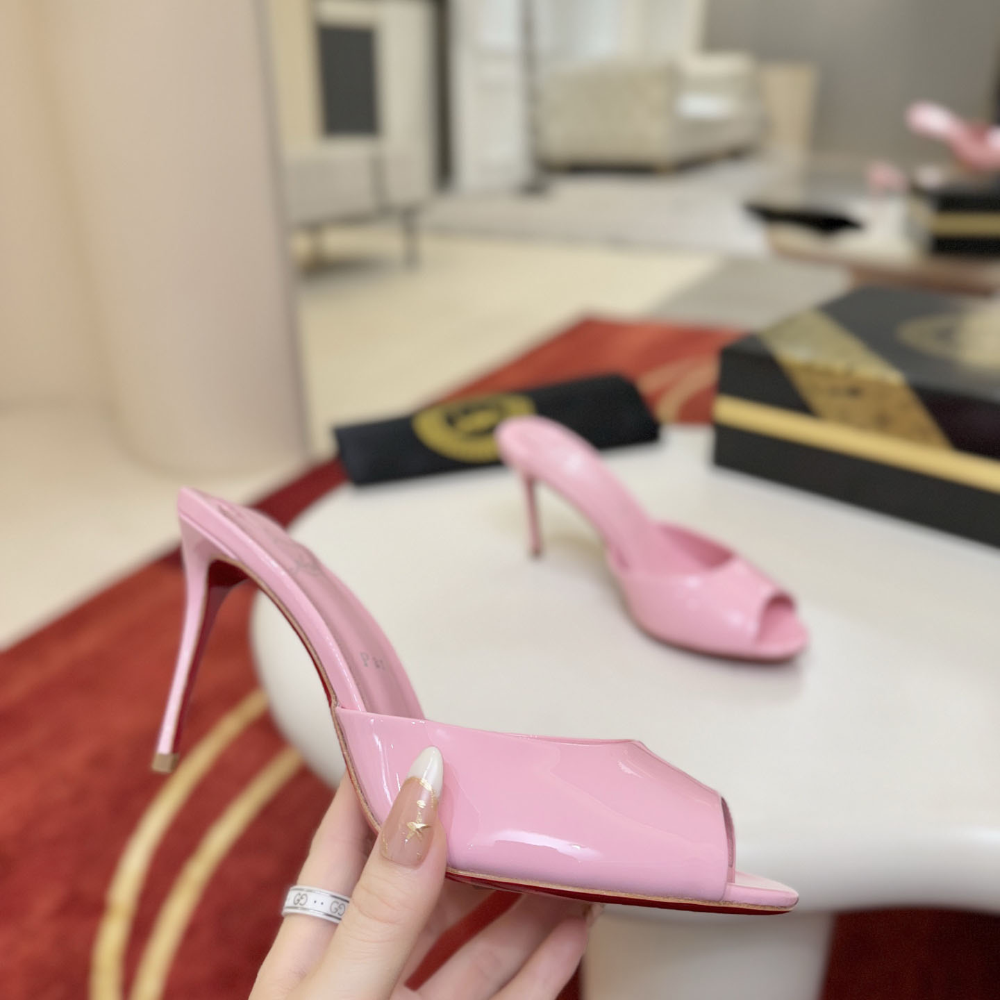Christian Louboutin Me Dolly 100MM Patent Leather Mules - DesignerGu
