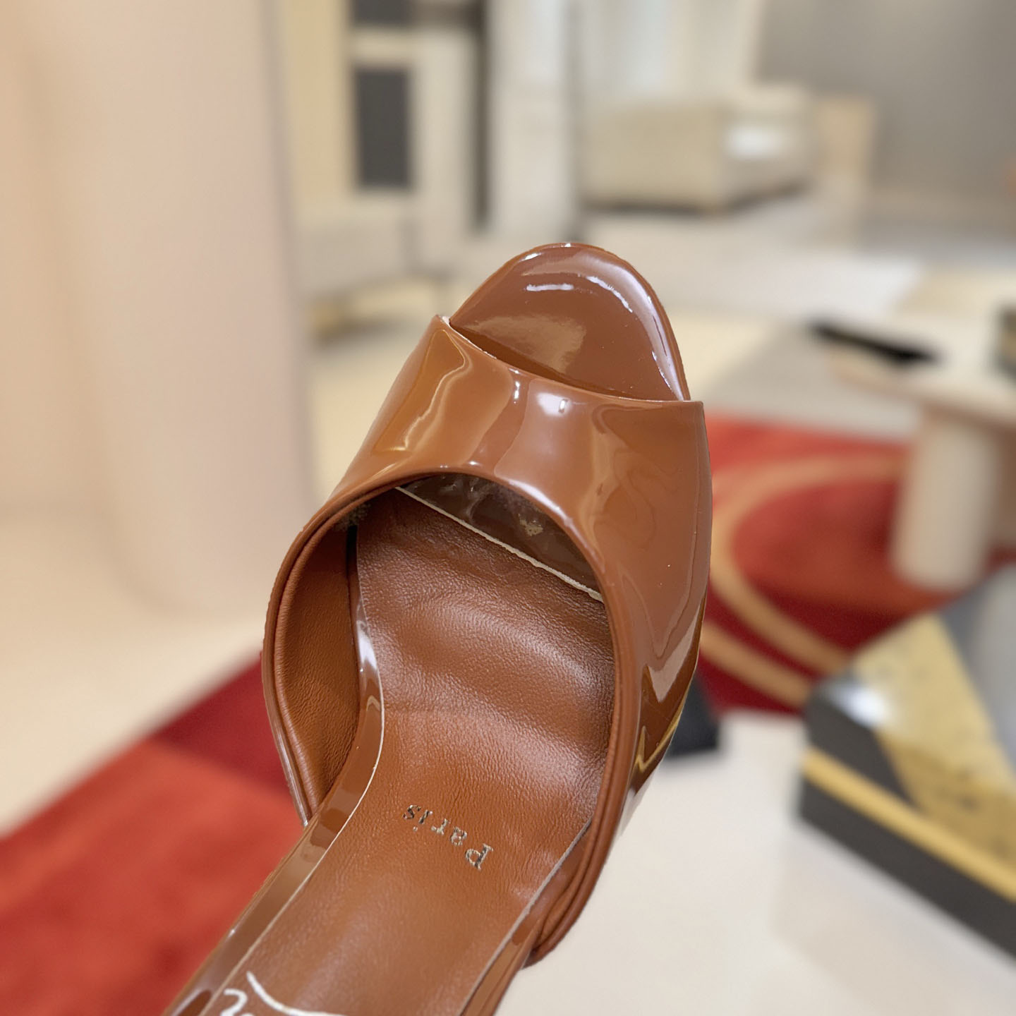 Christian Louboutin Me Dolly 100MM Patent Leather Mules - DesignerGu