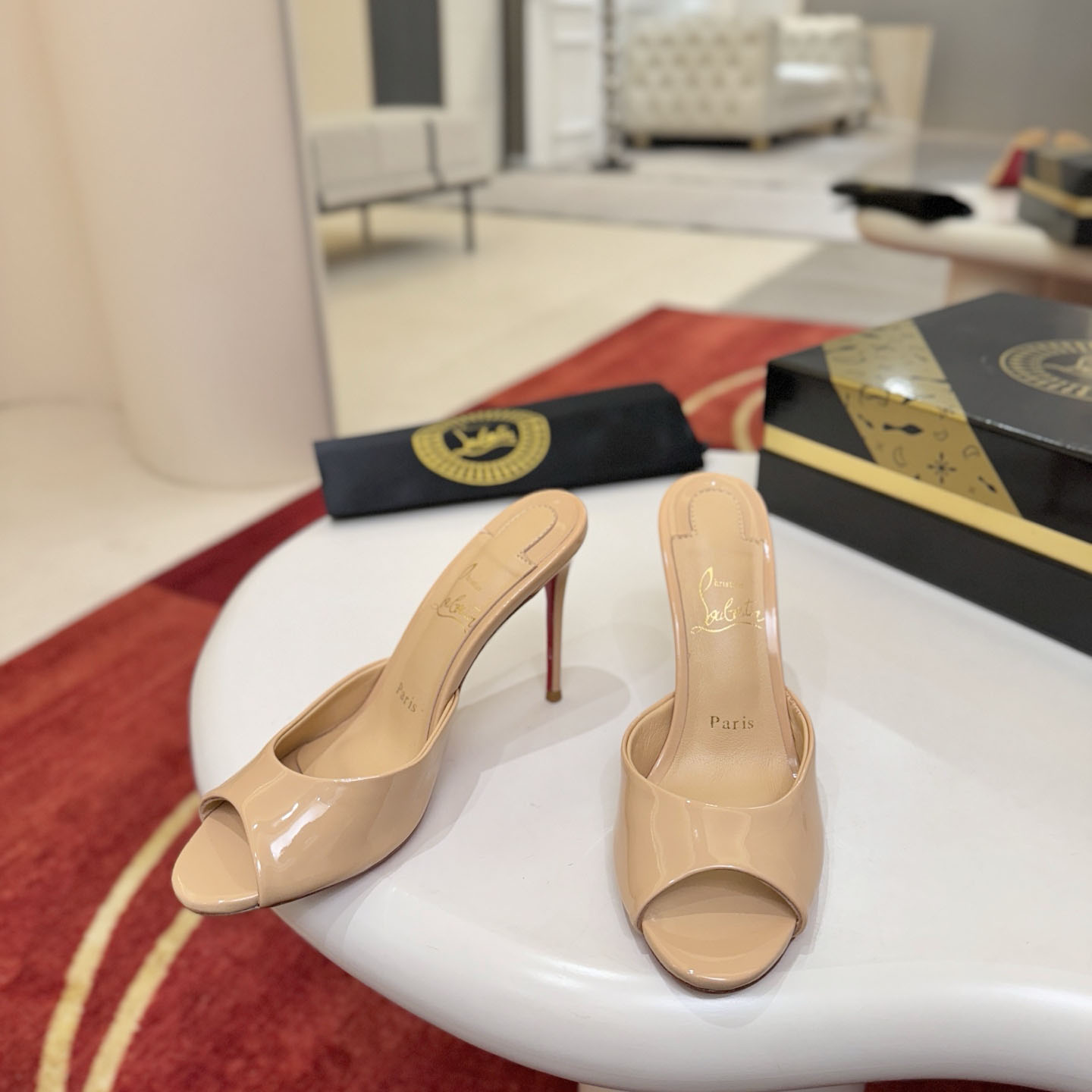 Christian Louboutin Me Dolly 100MM Patent Leather Mules - DesignerGu