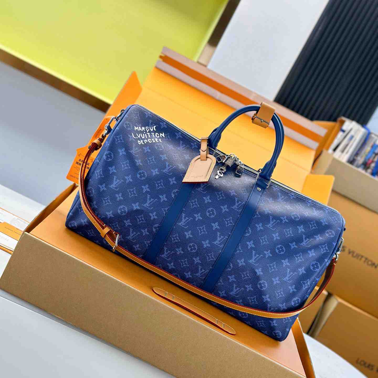 Louis Vuitton Keepall Bandoulière 50 M26864 - DesignerGu