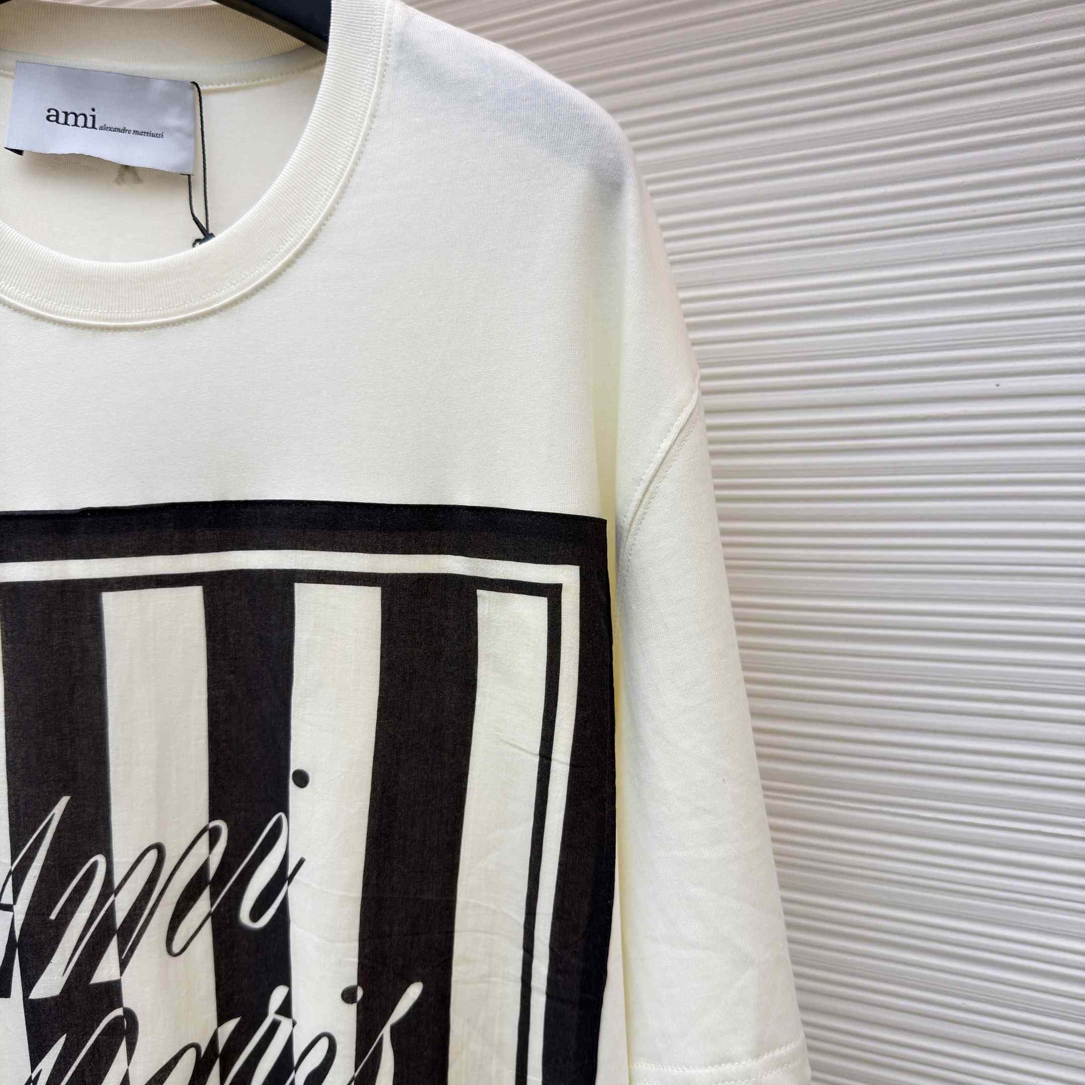 AMI Paris Logo-Print Striped-Patch T-shirt - DesignerGu