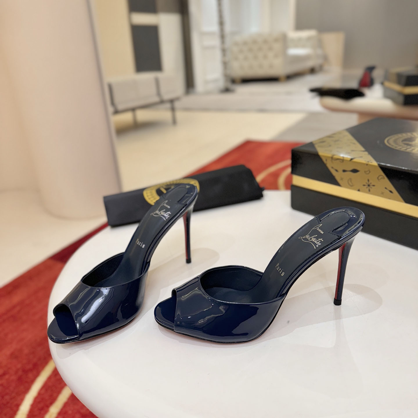 Christian Louboutin Me Dolly 100MM Patent Leather Mules - DesignerGu