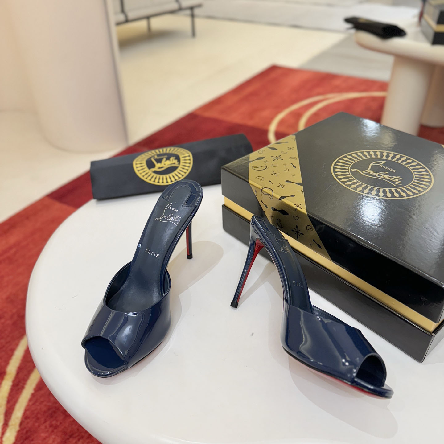 Christian Louboutin Me Dolly 100MM Patent Leather Mules - DesignerGu