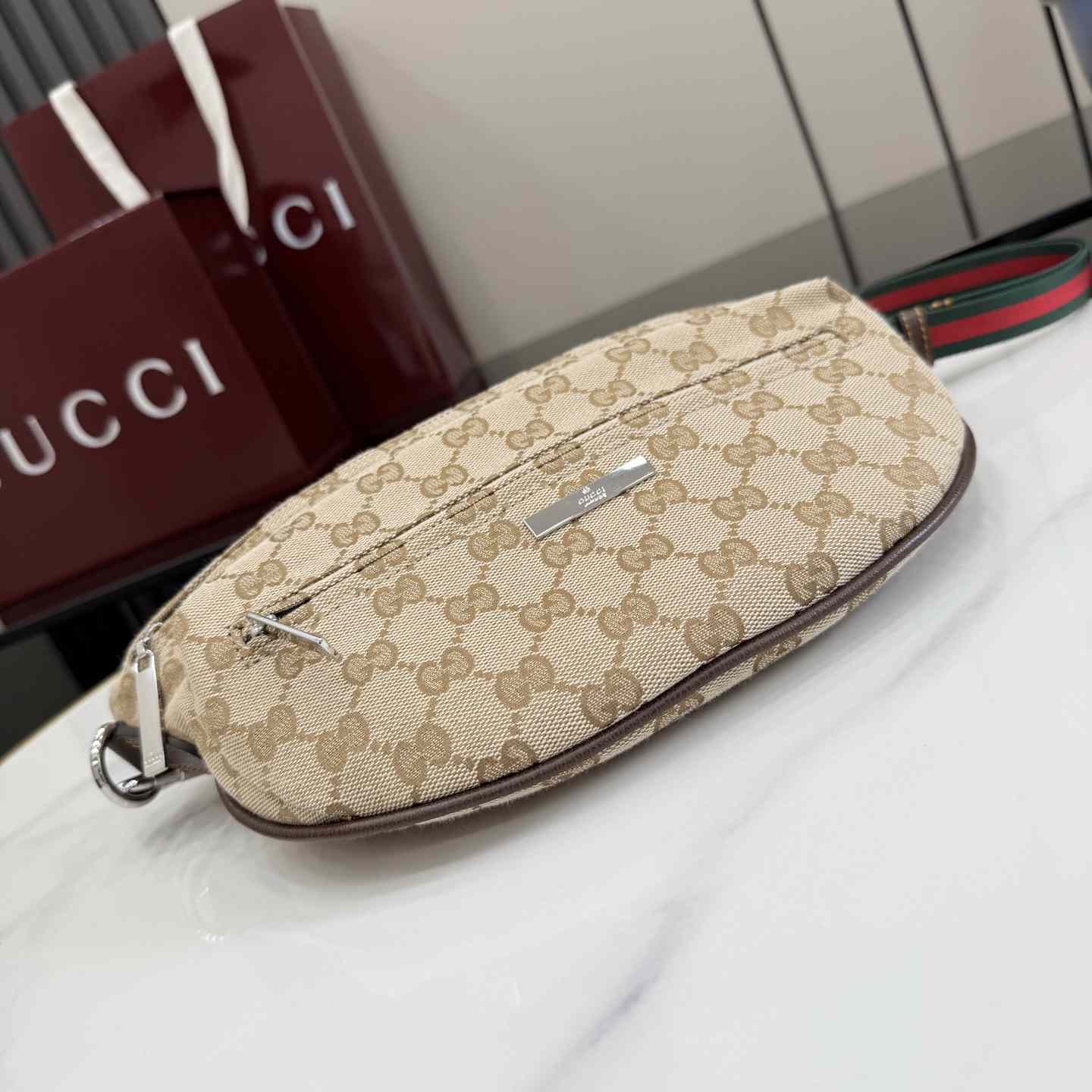 Gucci Tag Medium Crossbody Bag 875229 - DesignerGu