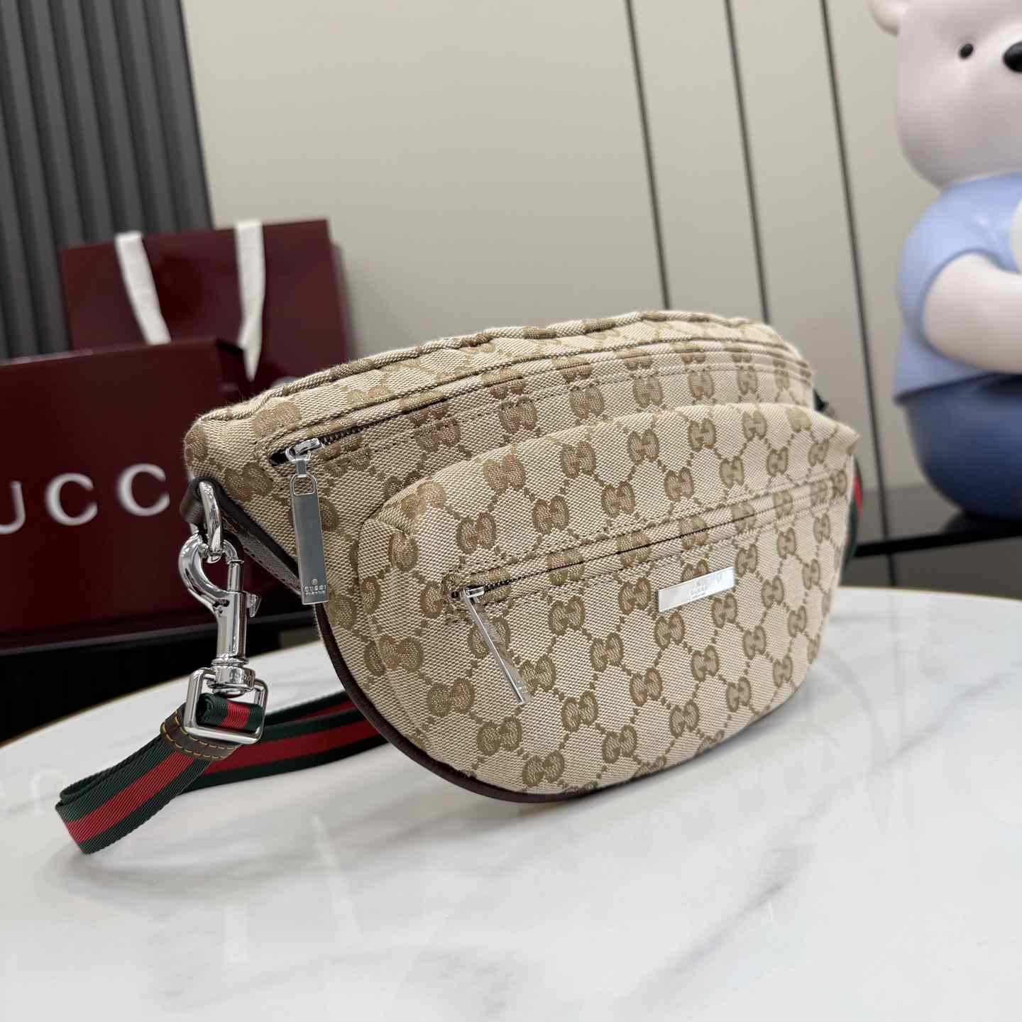 Gucci Tag Medium Crossbody Bag 875229 - DesignerGu