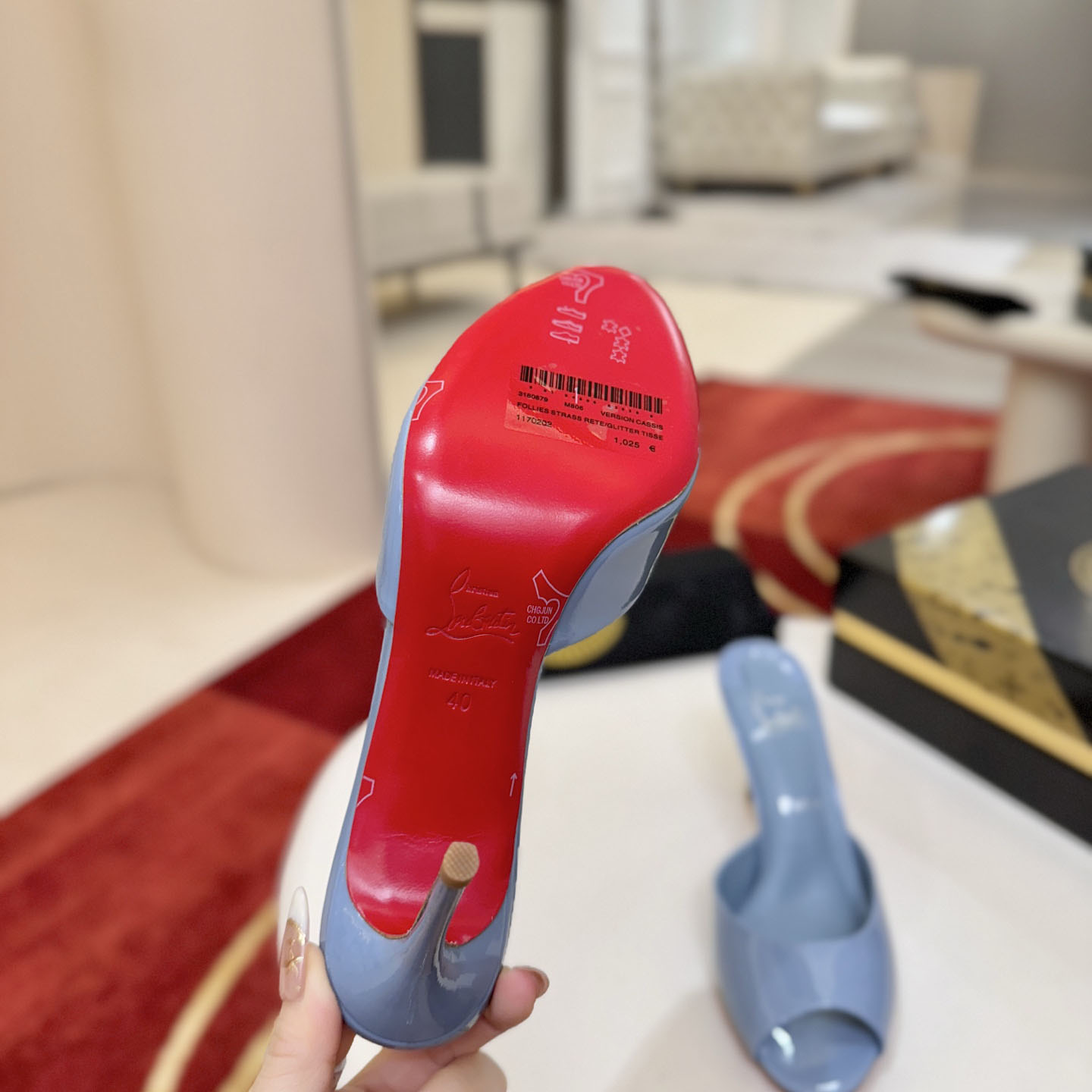 Christian Louboutin Me Dolly 100MM Patent Leather Mules - DesignerGu