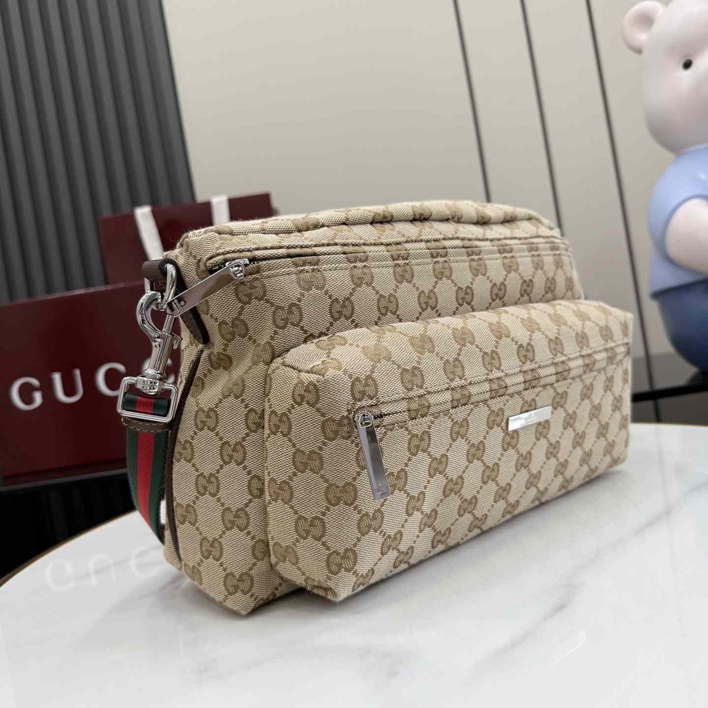 Gucci Tag Medium Crossbody Bag 875377 - DesignerGu