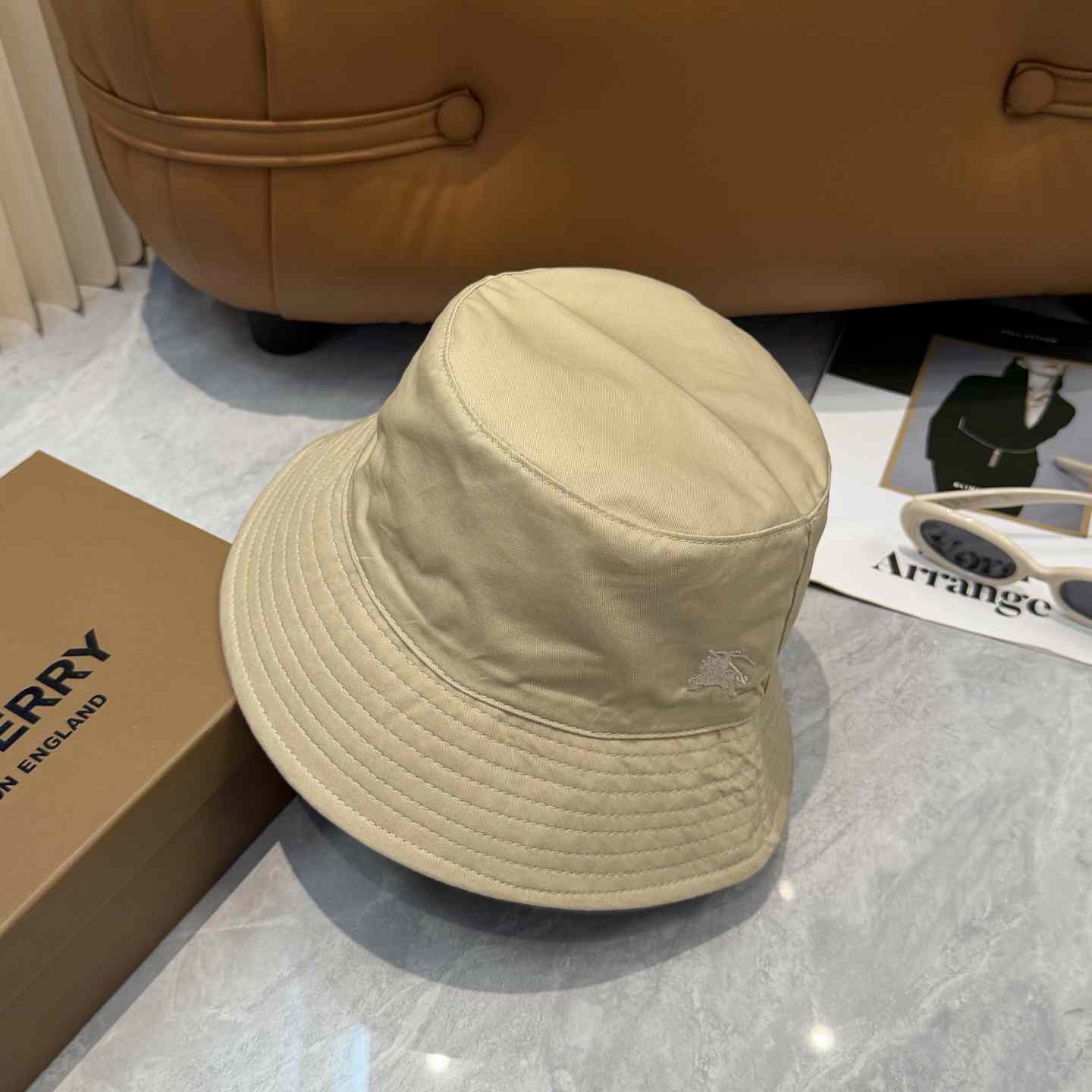 Burberry  Reversible Gabardine Bucket Hat - DesignerGu