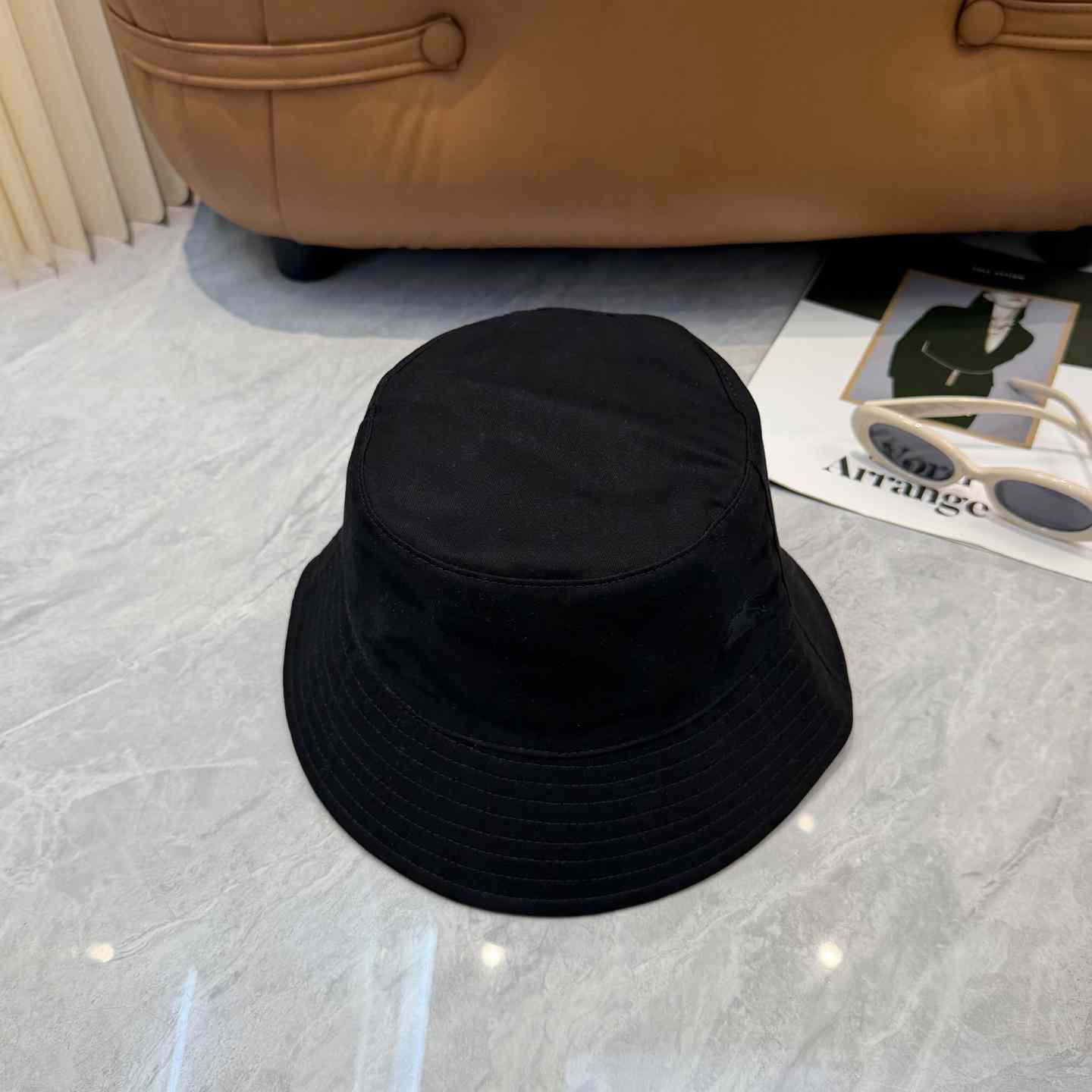 Burberry  Reversible Gabardine Bucket Hat - DesignerGu