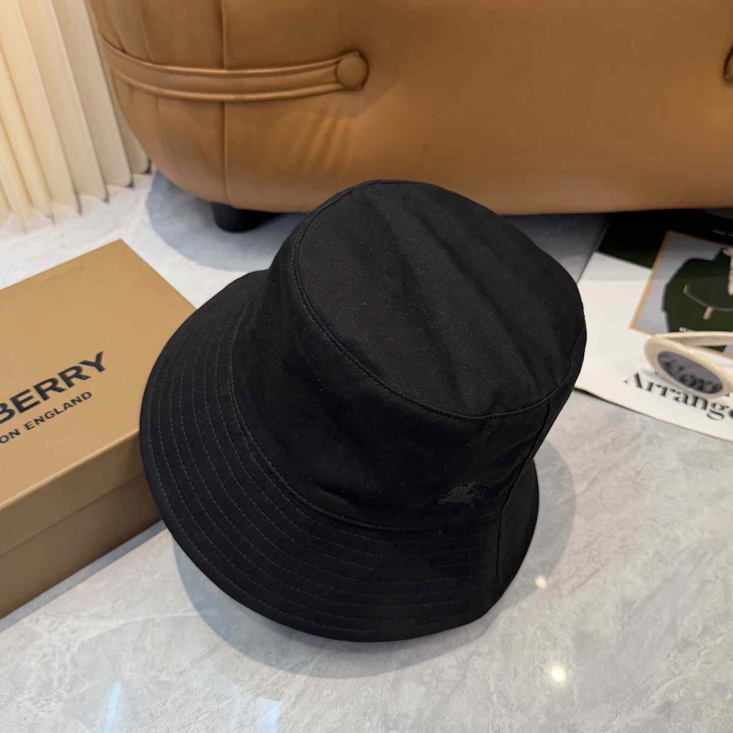 Burberry  Reversible Gabardine Bucket Hat - DesignerGu